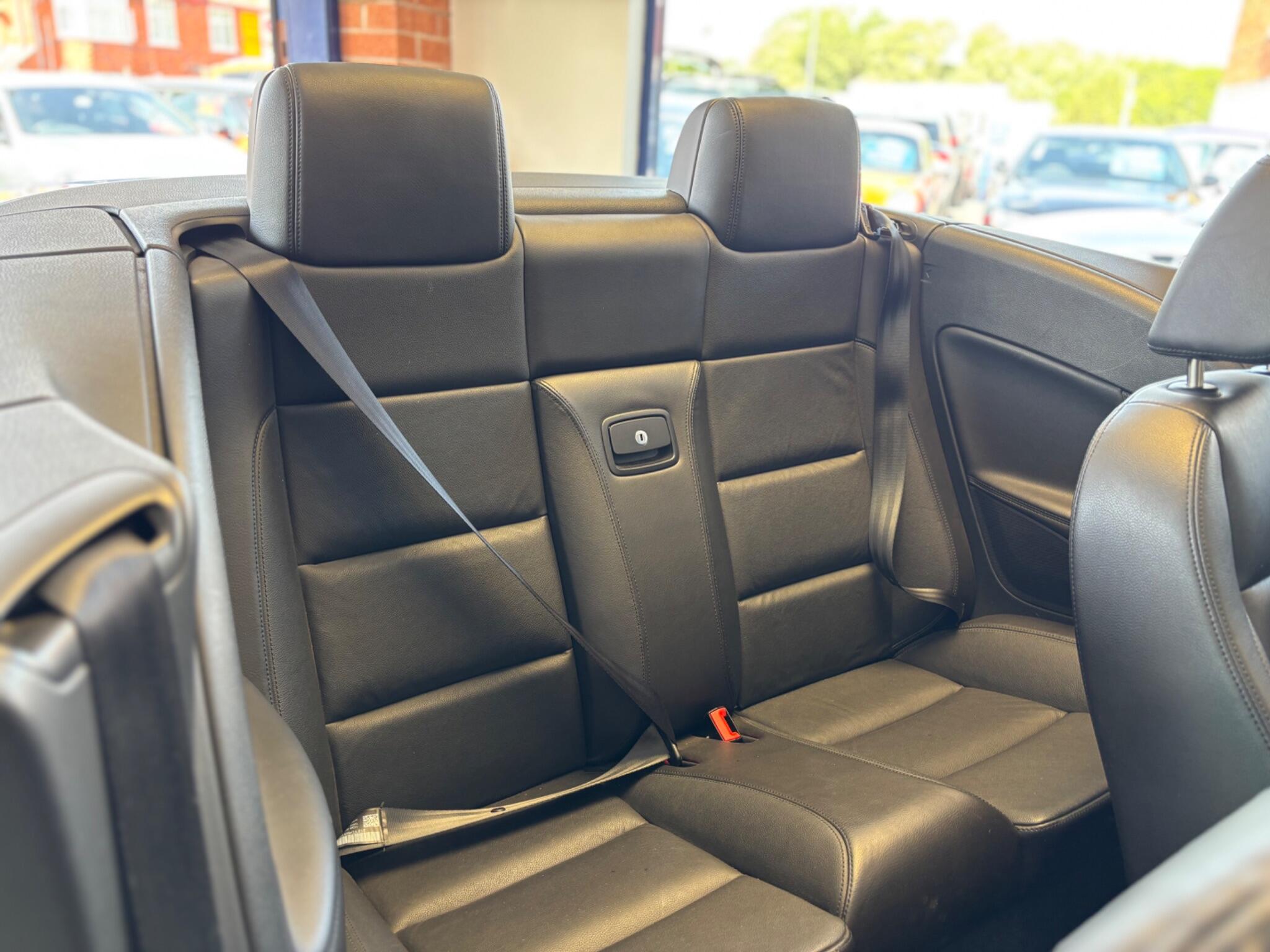 Volkswagen Eos view 17