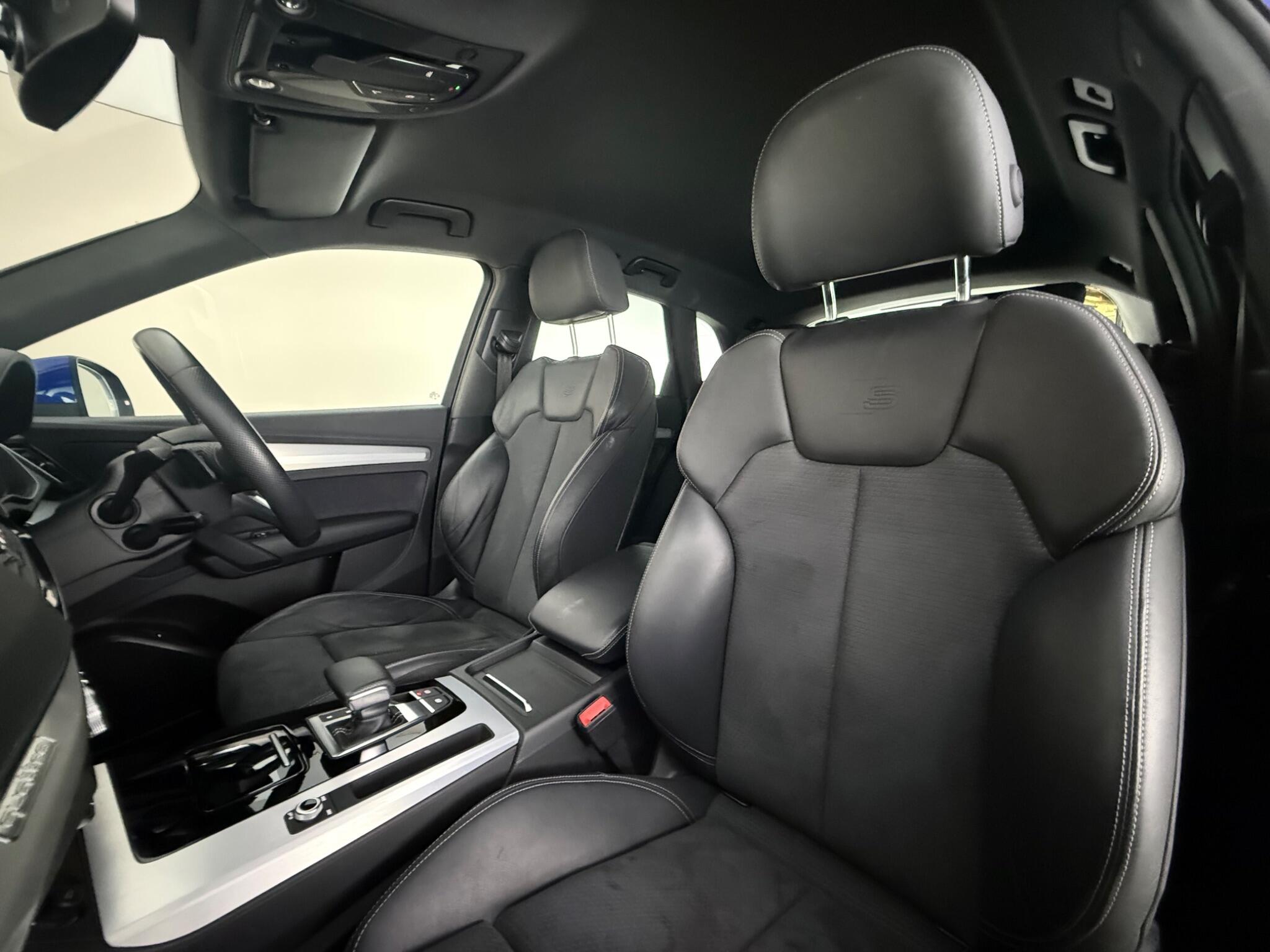Audi Q5 view 28