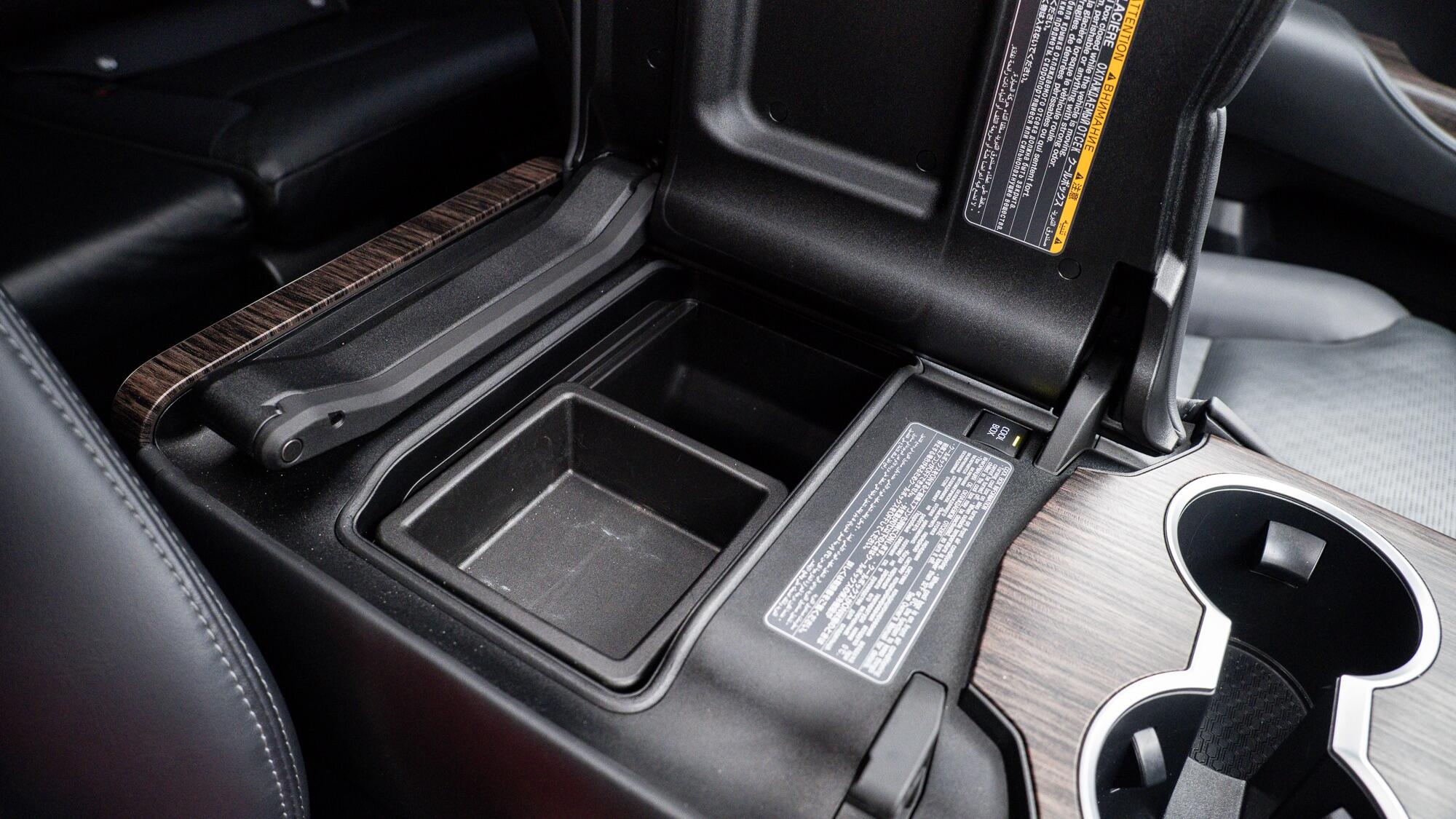 Toyota Land Cruiser view 33