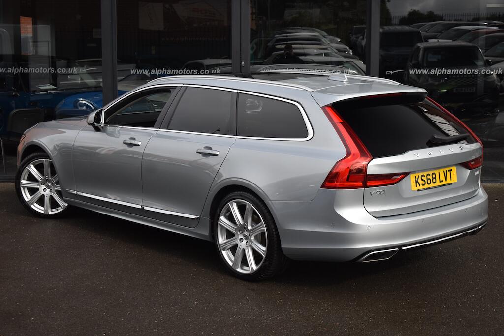Volvo V90 view 2