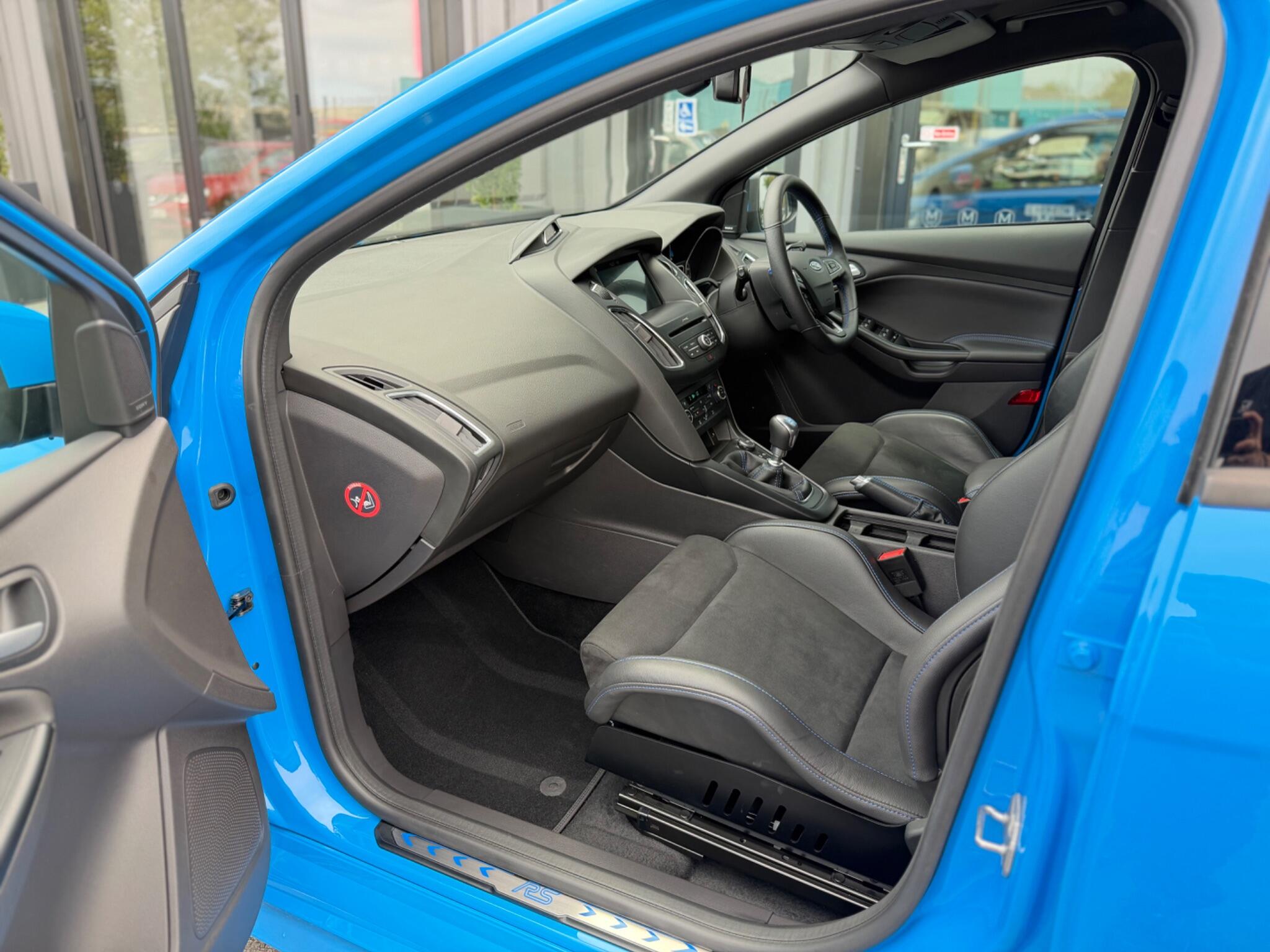 Ford Focus view 16