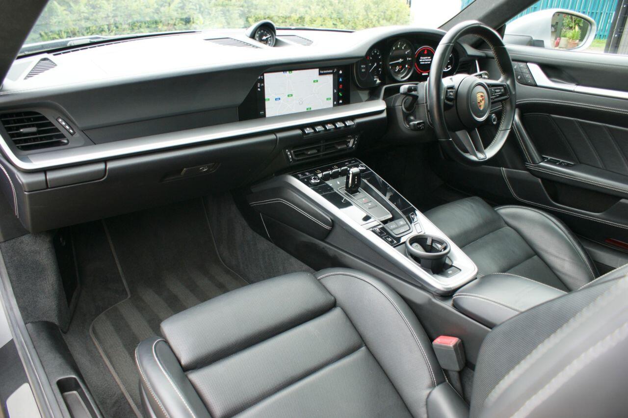 Porsche 911 view 52
