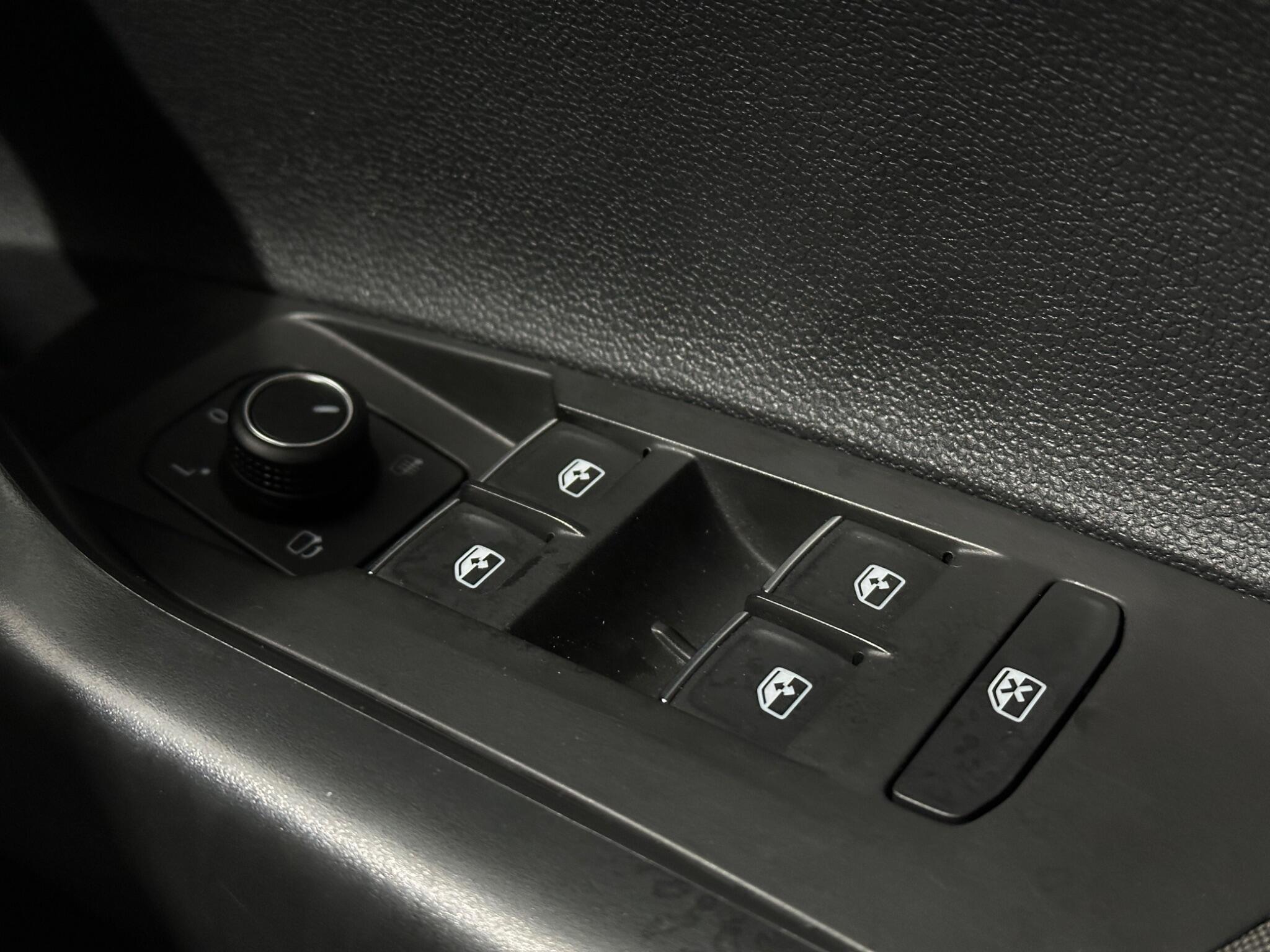 Volkswagen Polo view 19