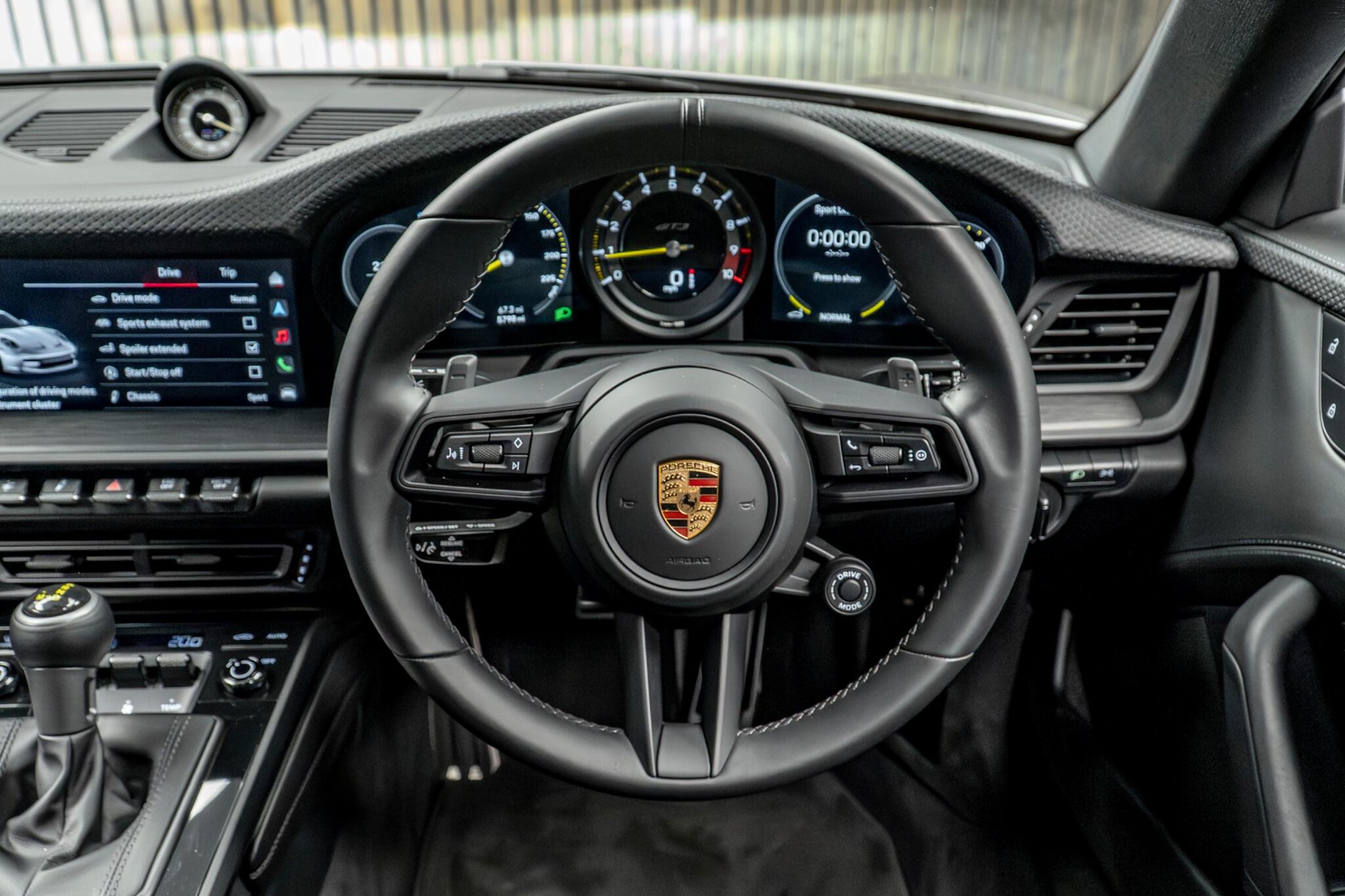 Porsche 911 view 26
