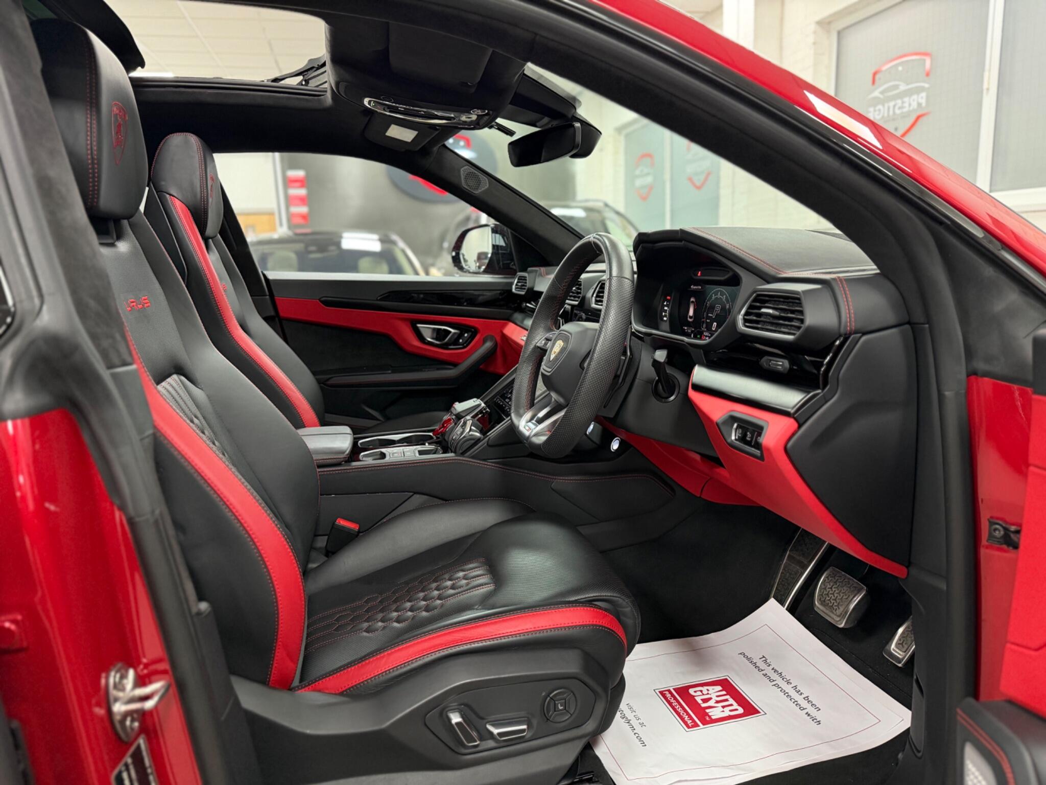 Lamborghini Urus view 15