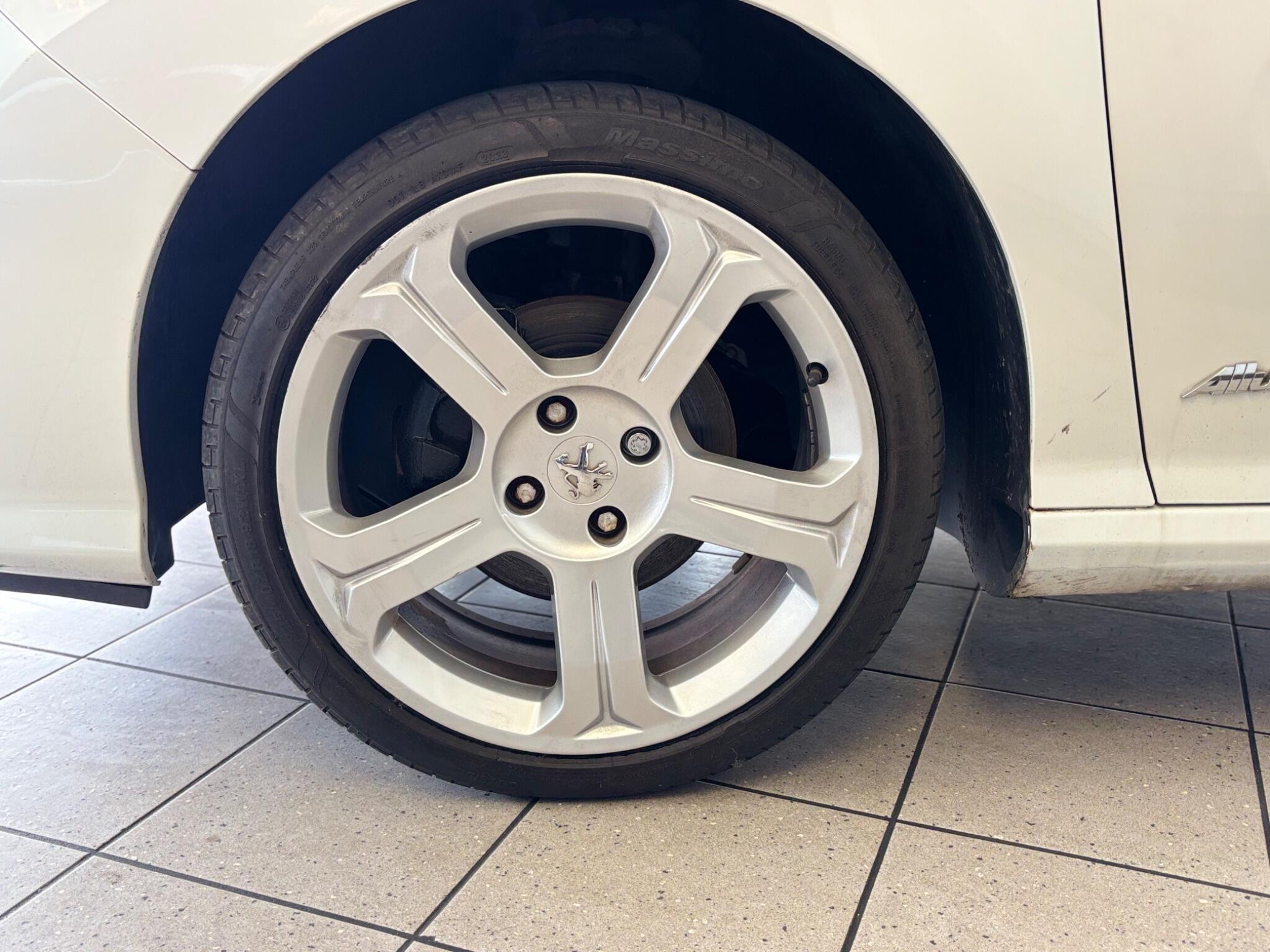 Peugeot 308 view 26