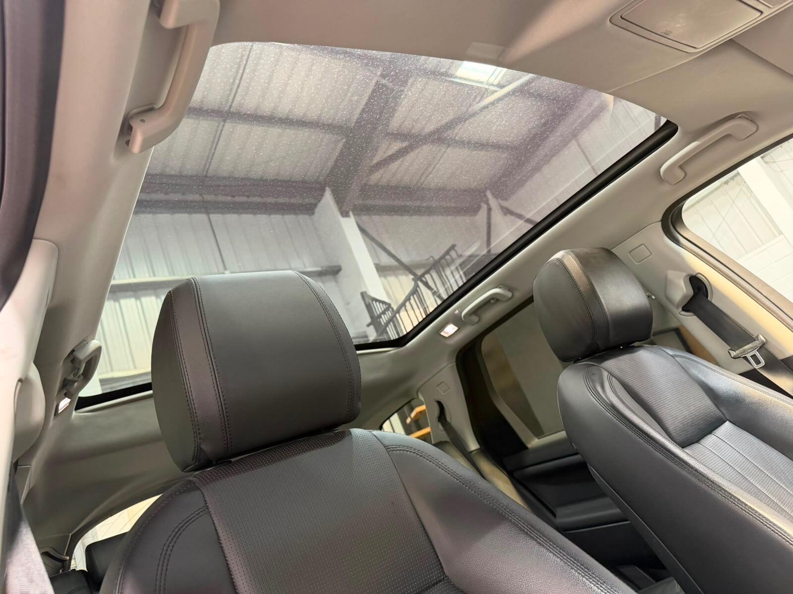 Land Rover Discovery Sport view 37
