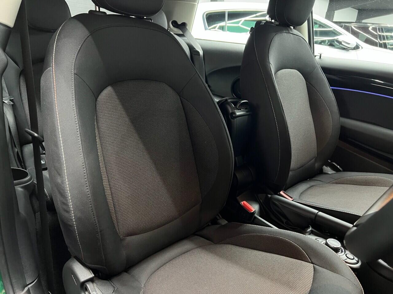 Mini Hatch view 37