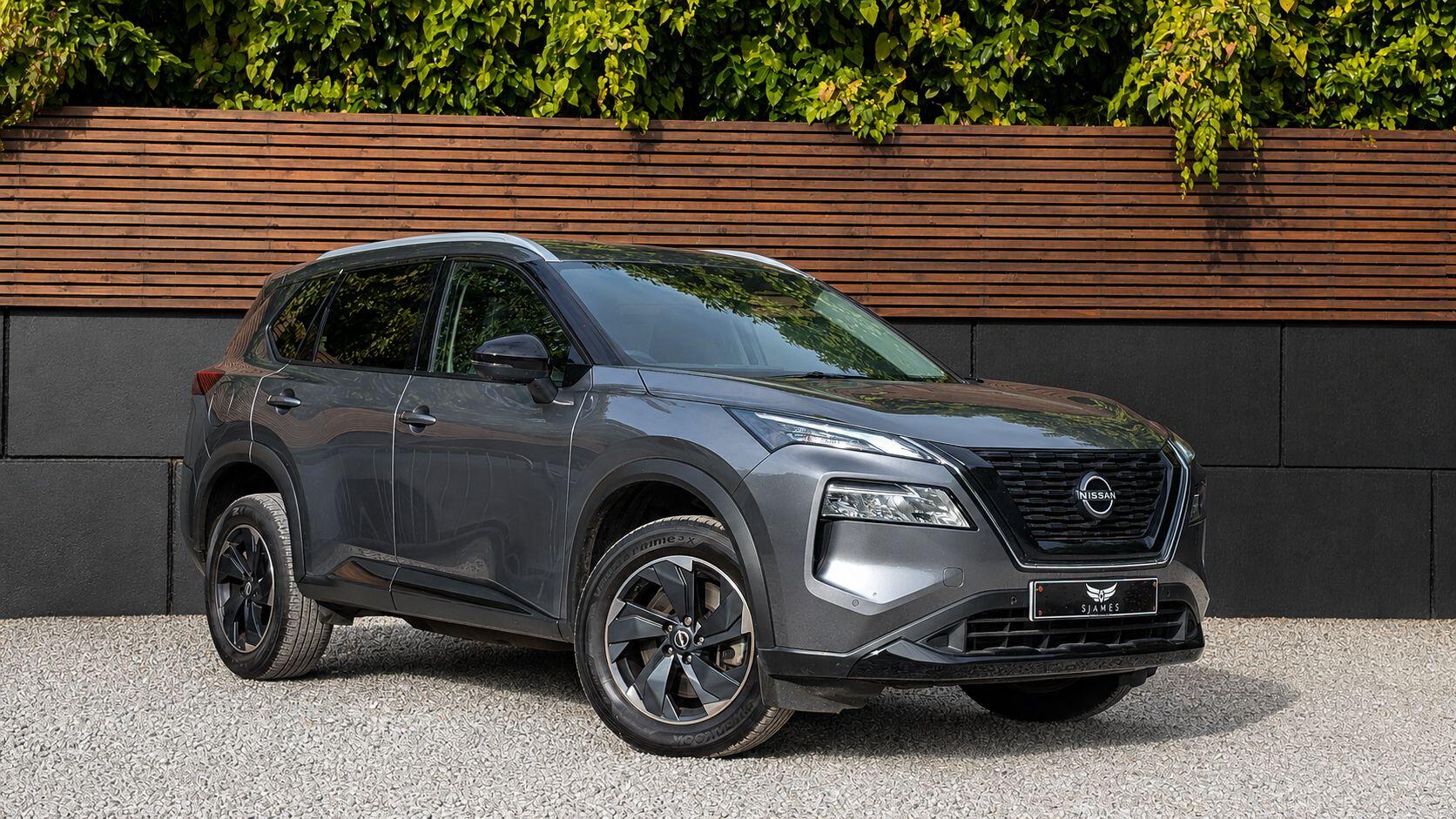 Nissan X-Trail view 3