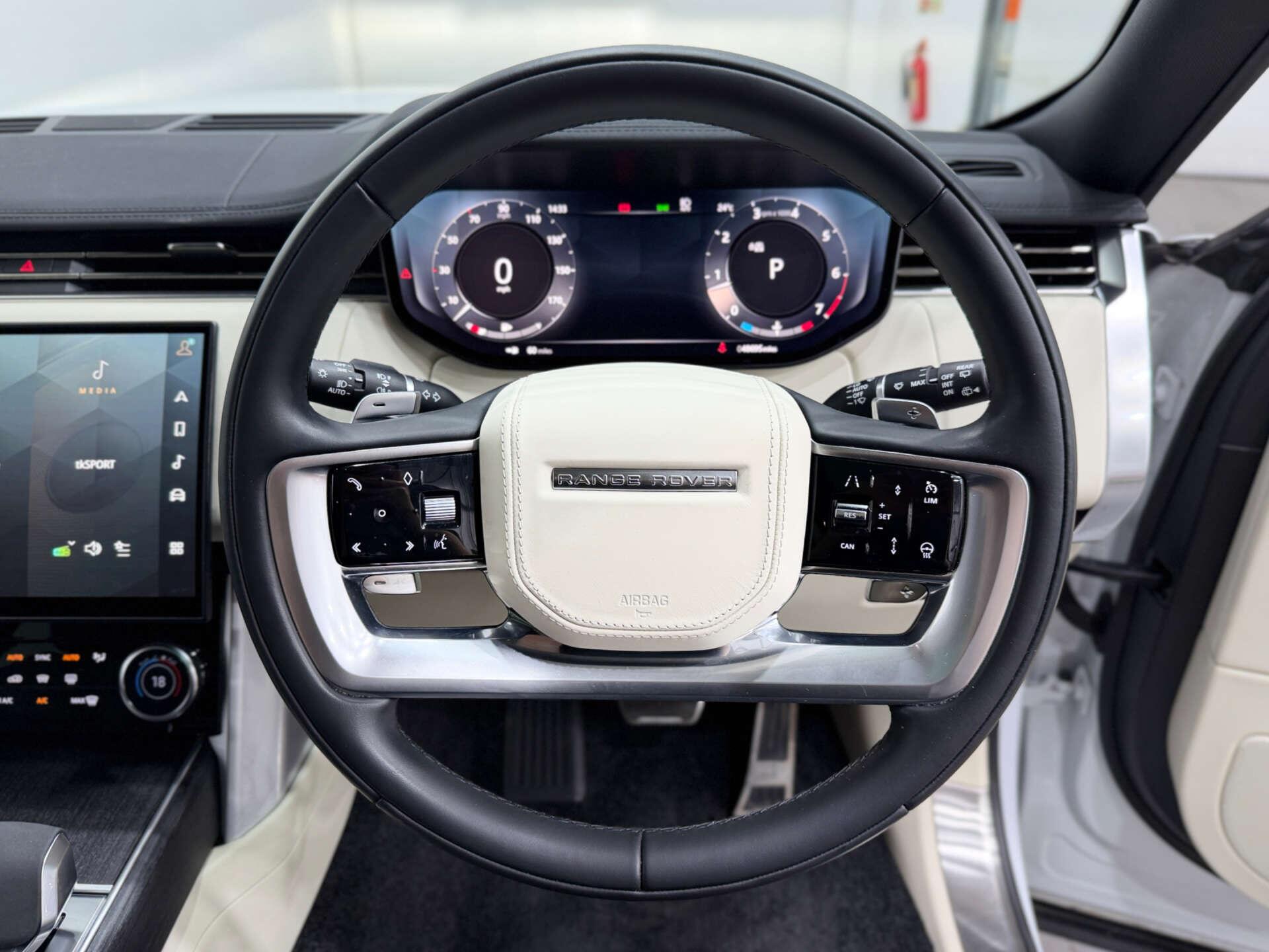Land Rover Range Rover view 22