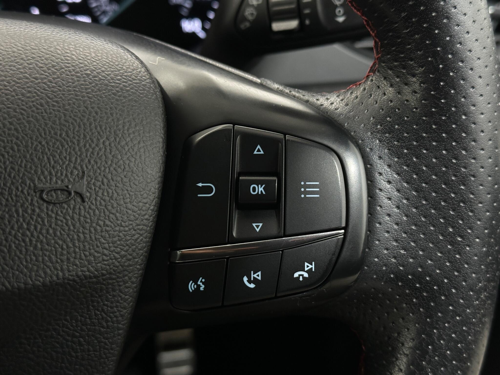 Ford Focus view 16