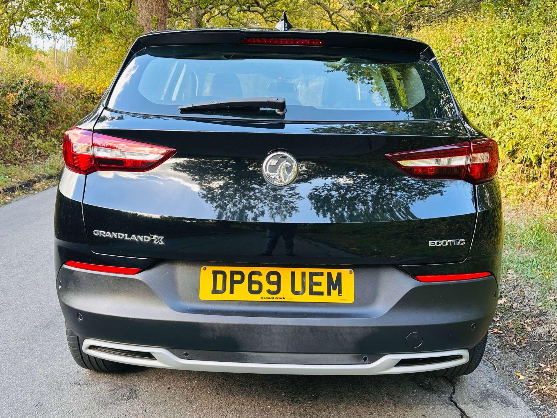 Vauxhall Grandland X view 35