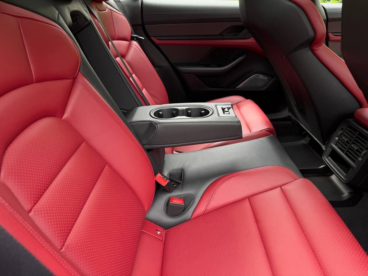 Porsche Taycan view 20