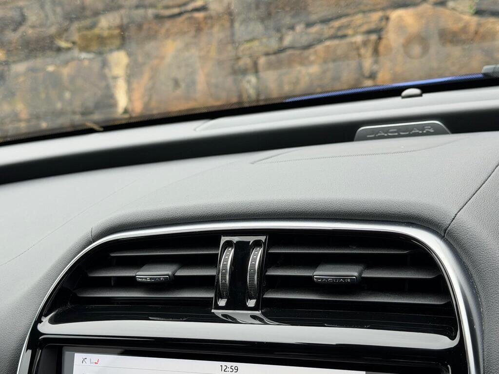 Jaguar XE view 29