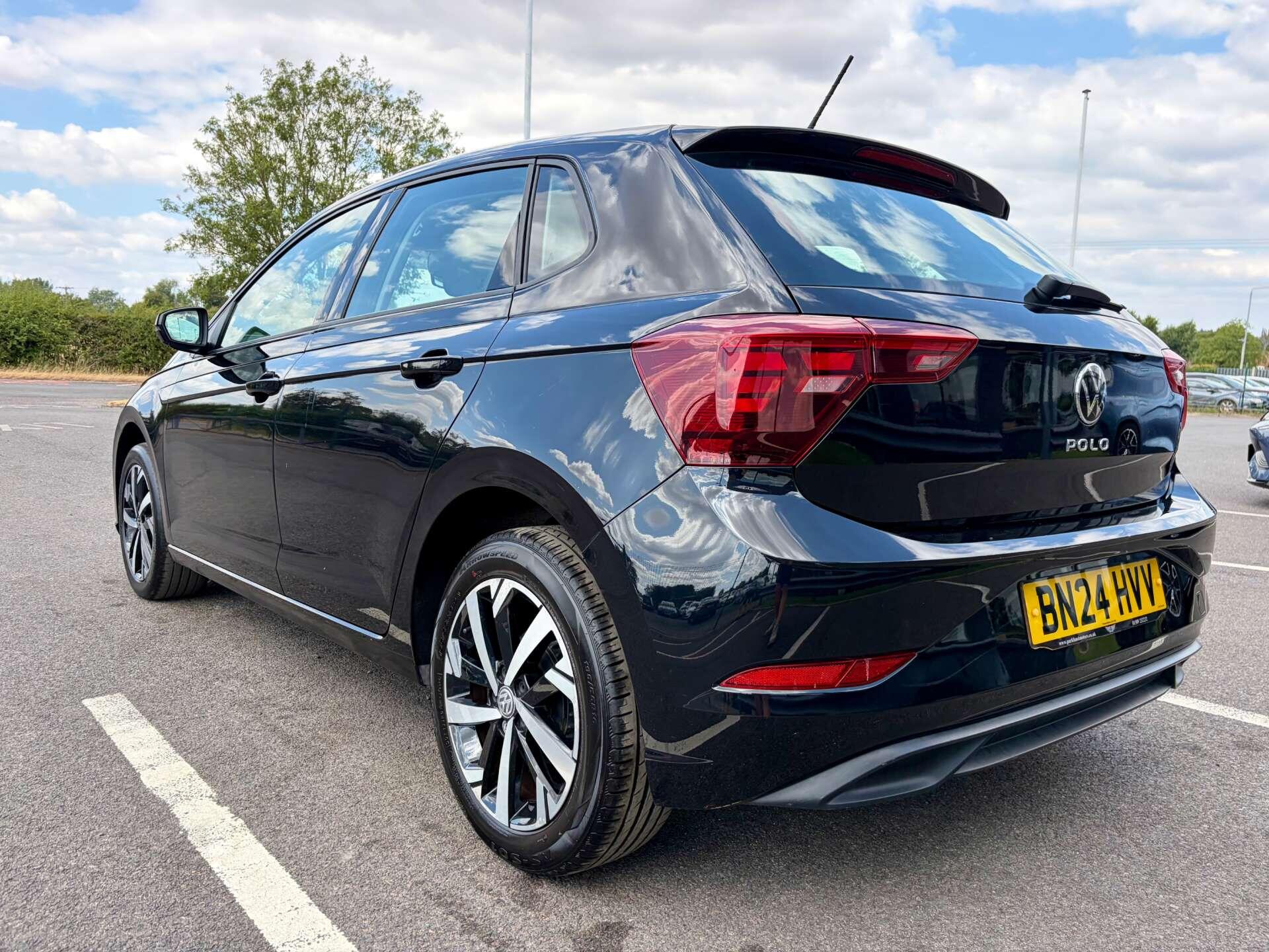 Volkswagen Polo view 6