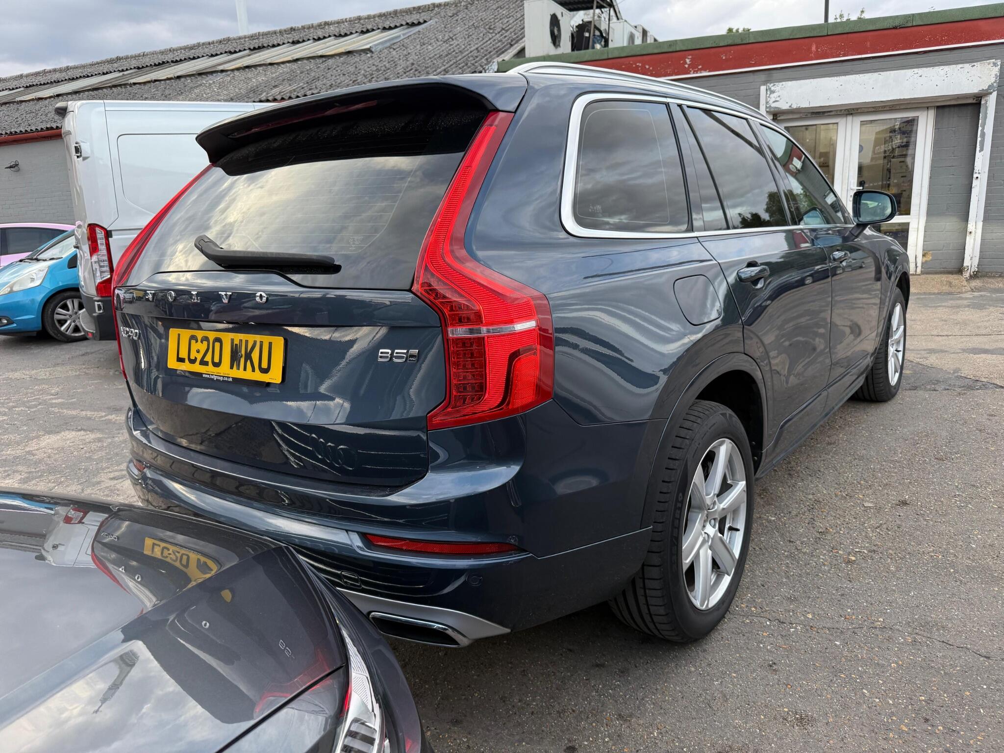 Volvo XC90 view 24