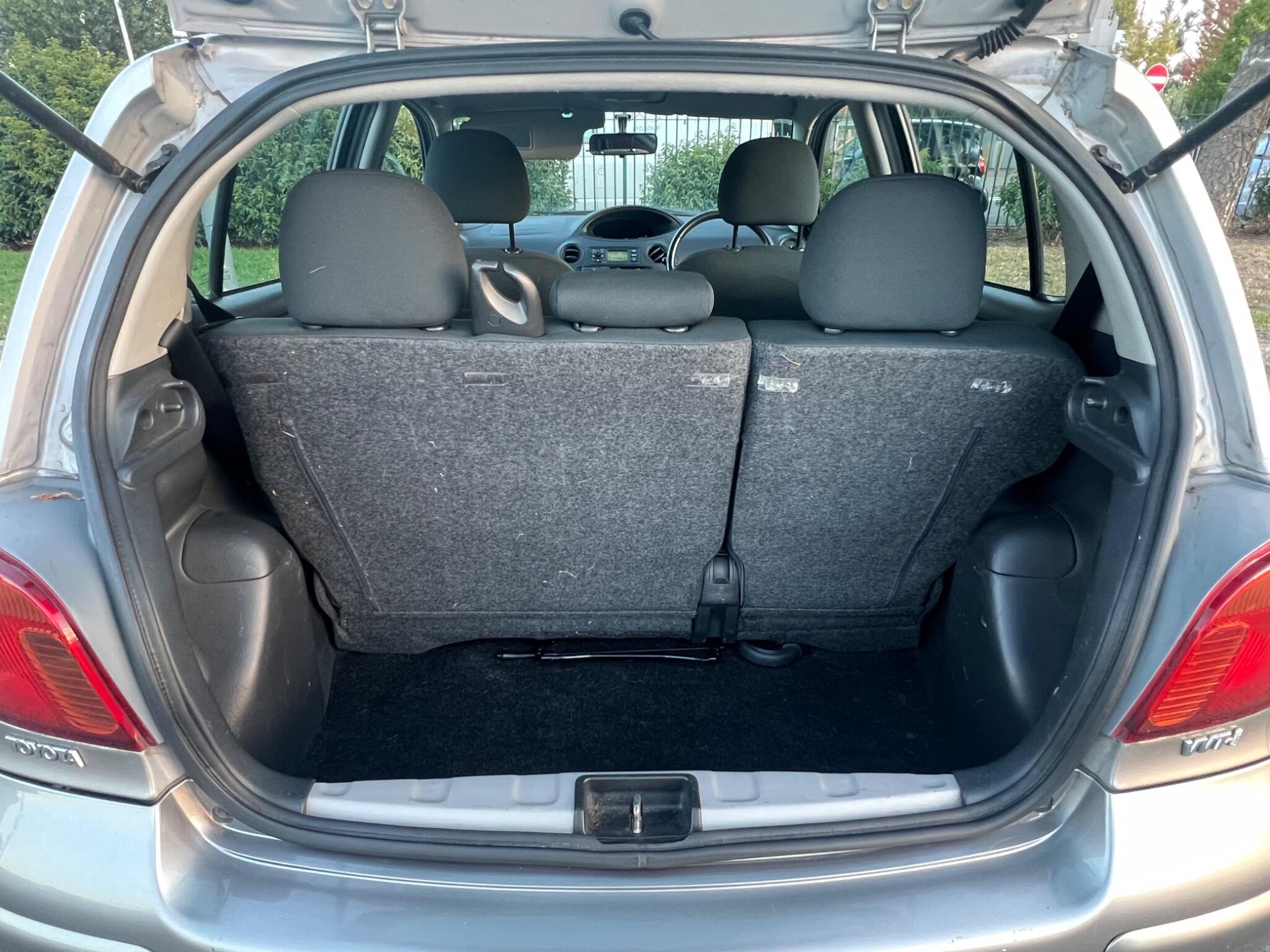 Toyota Yaris view 13