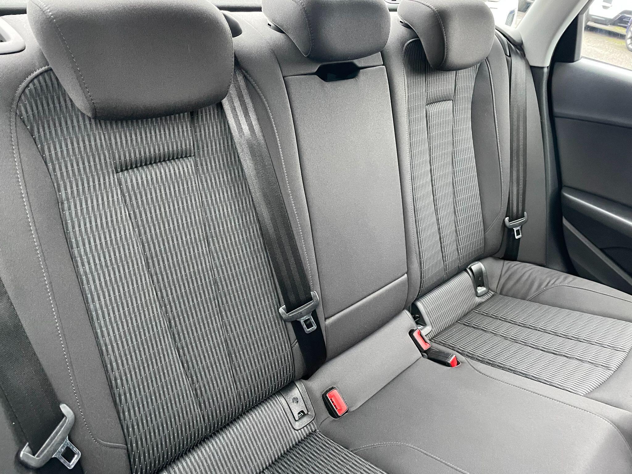 Audi A4 view 17