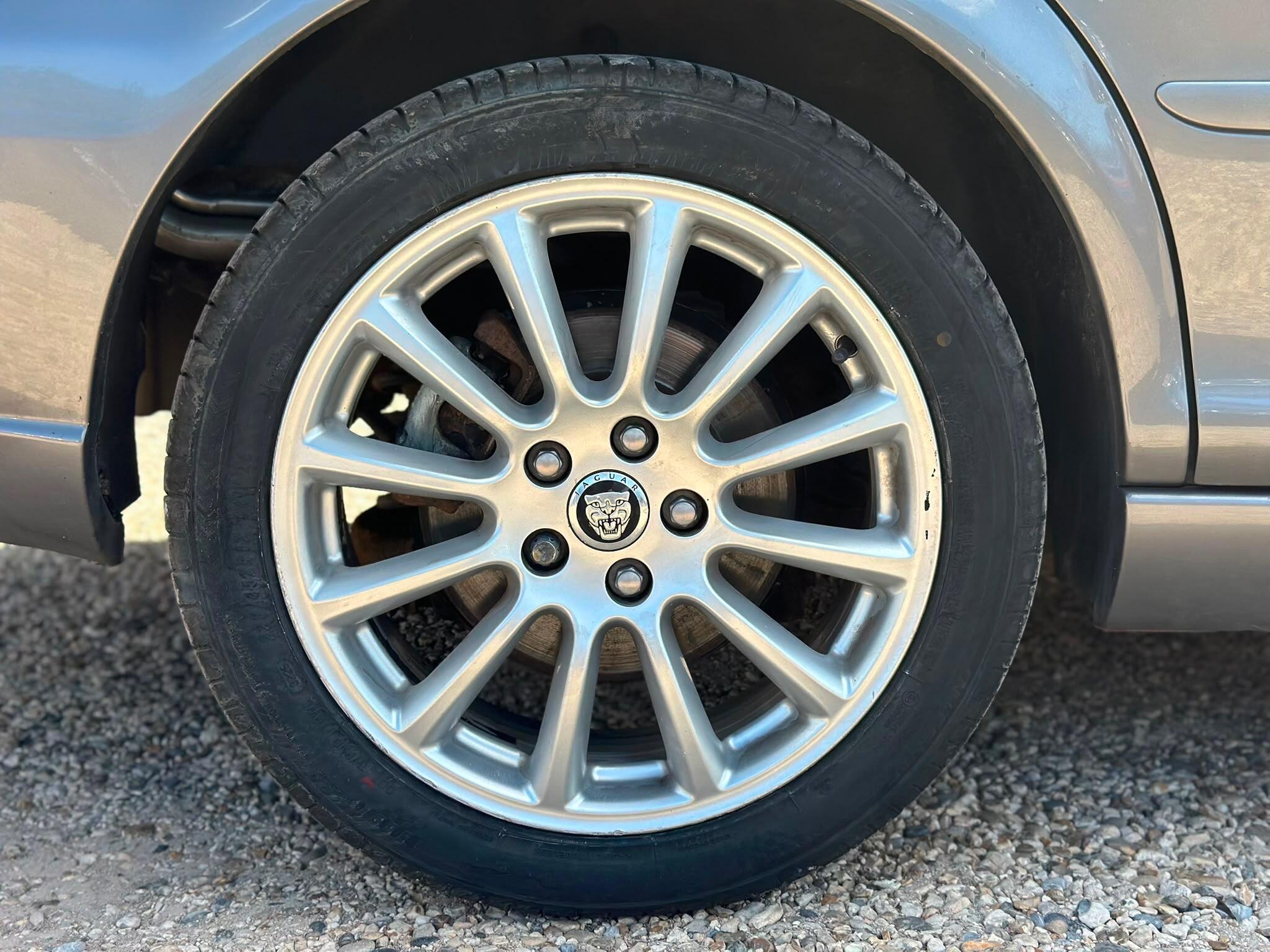 Jaguar X-Type view 52