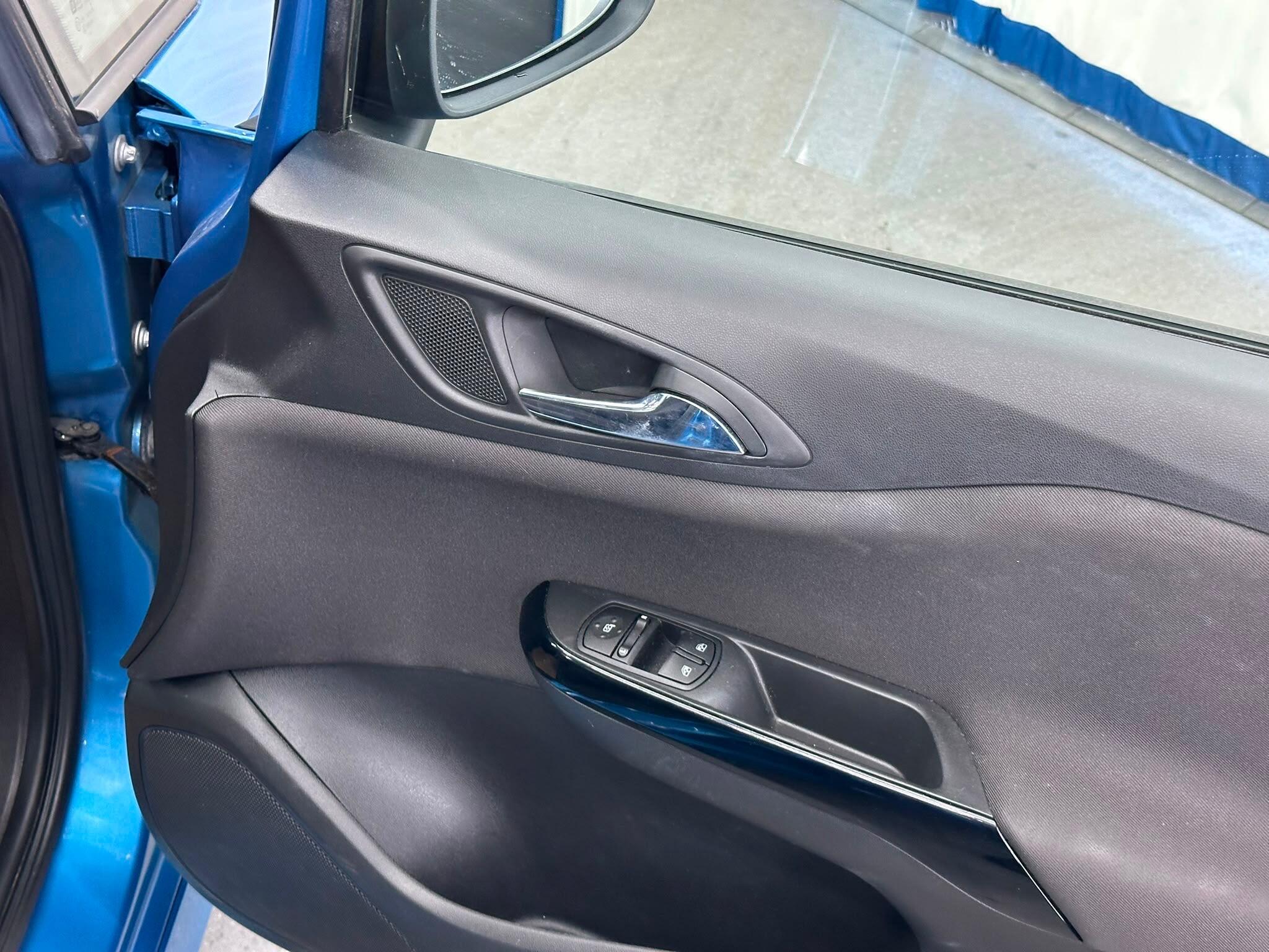 Vauxhall Corsa view 43