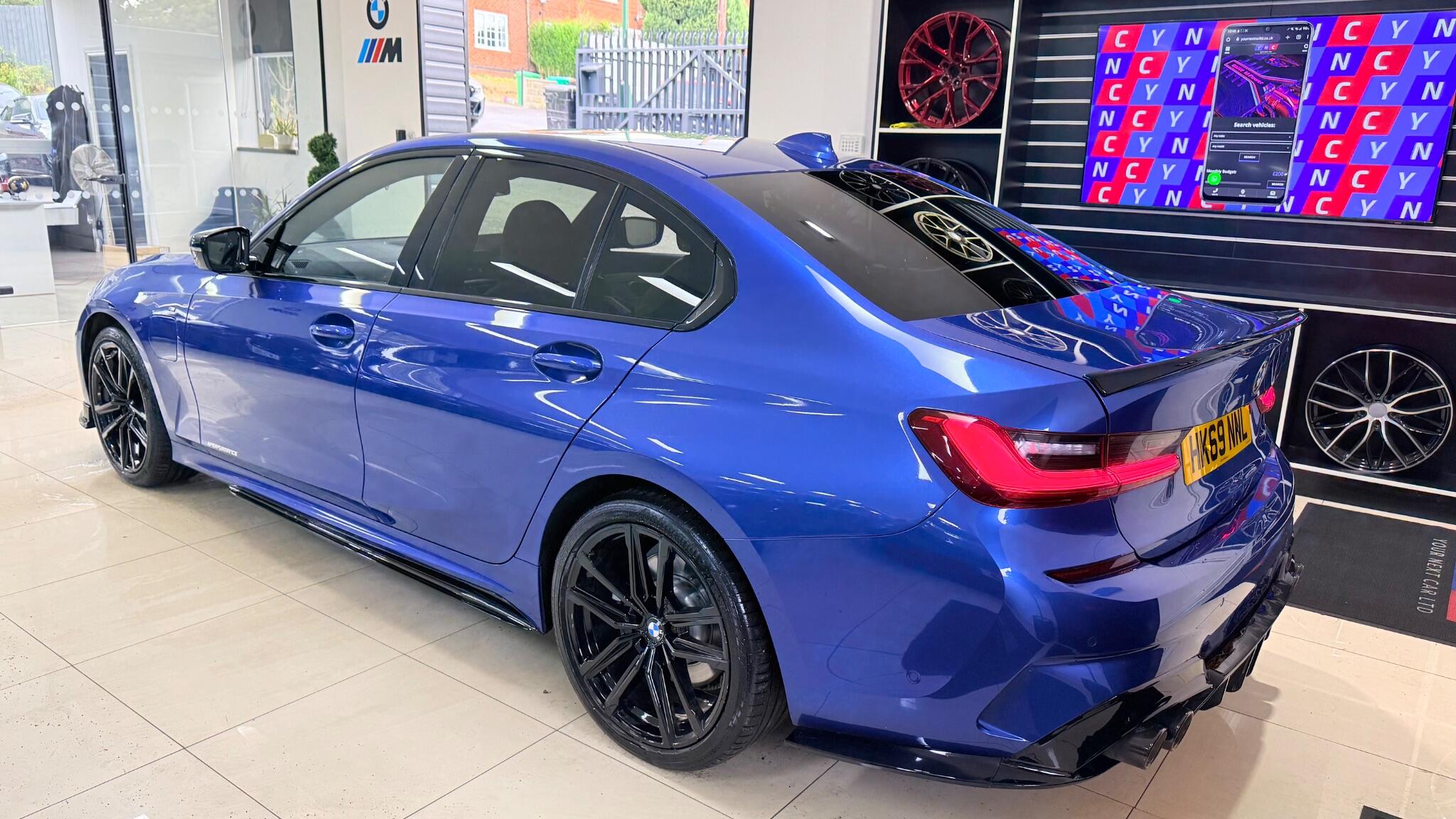 BMW 3 Series view 37