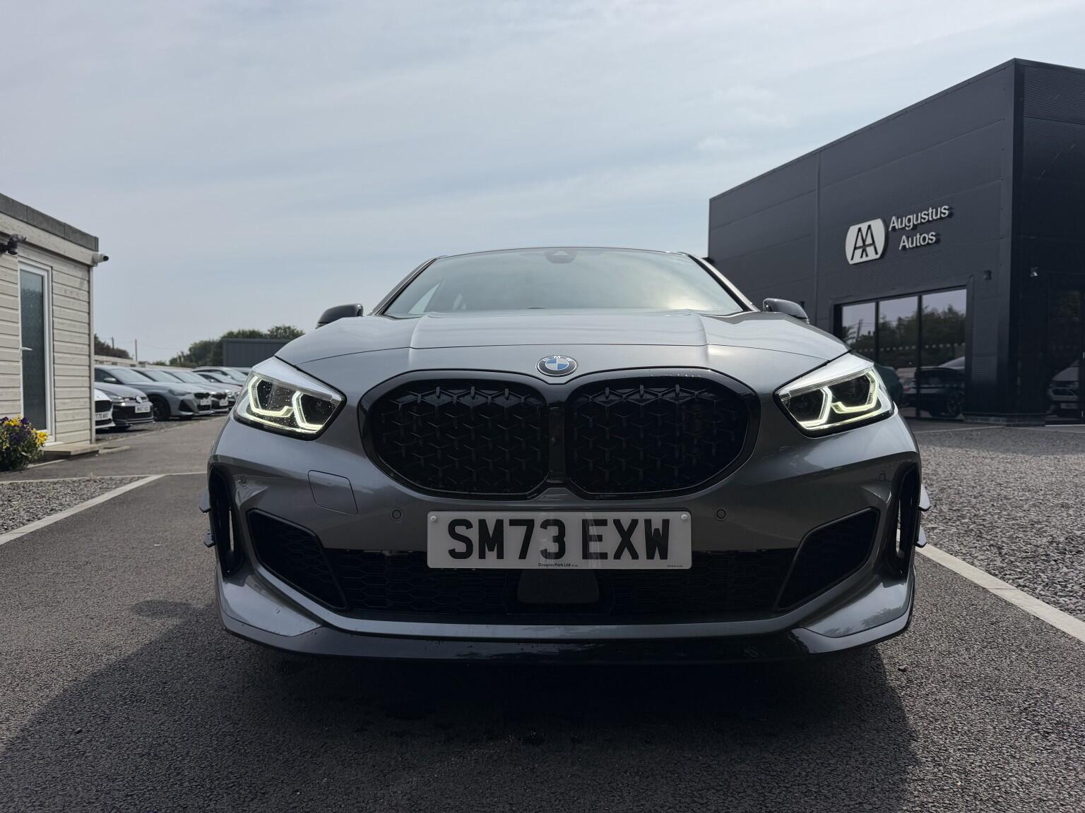 BMW 1 Series view 14
