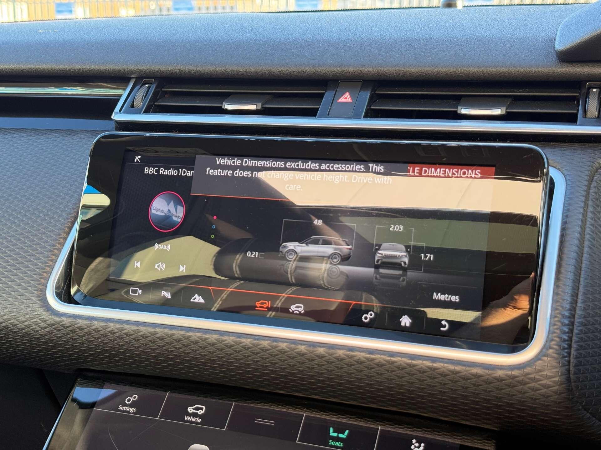 Land Rover Range Rover Velar view 60