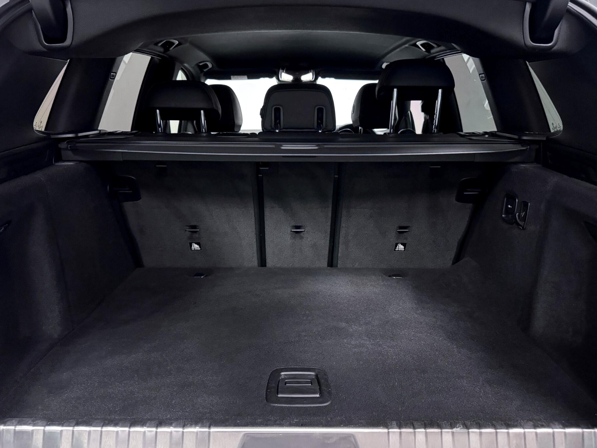 BMW X3 view 13
