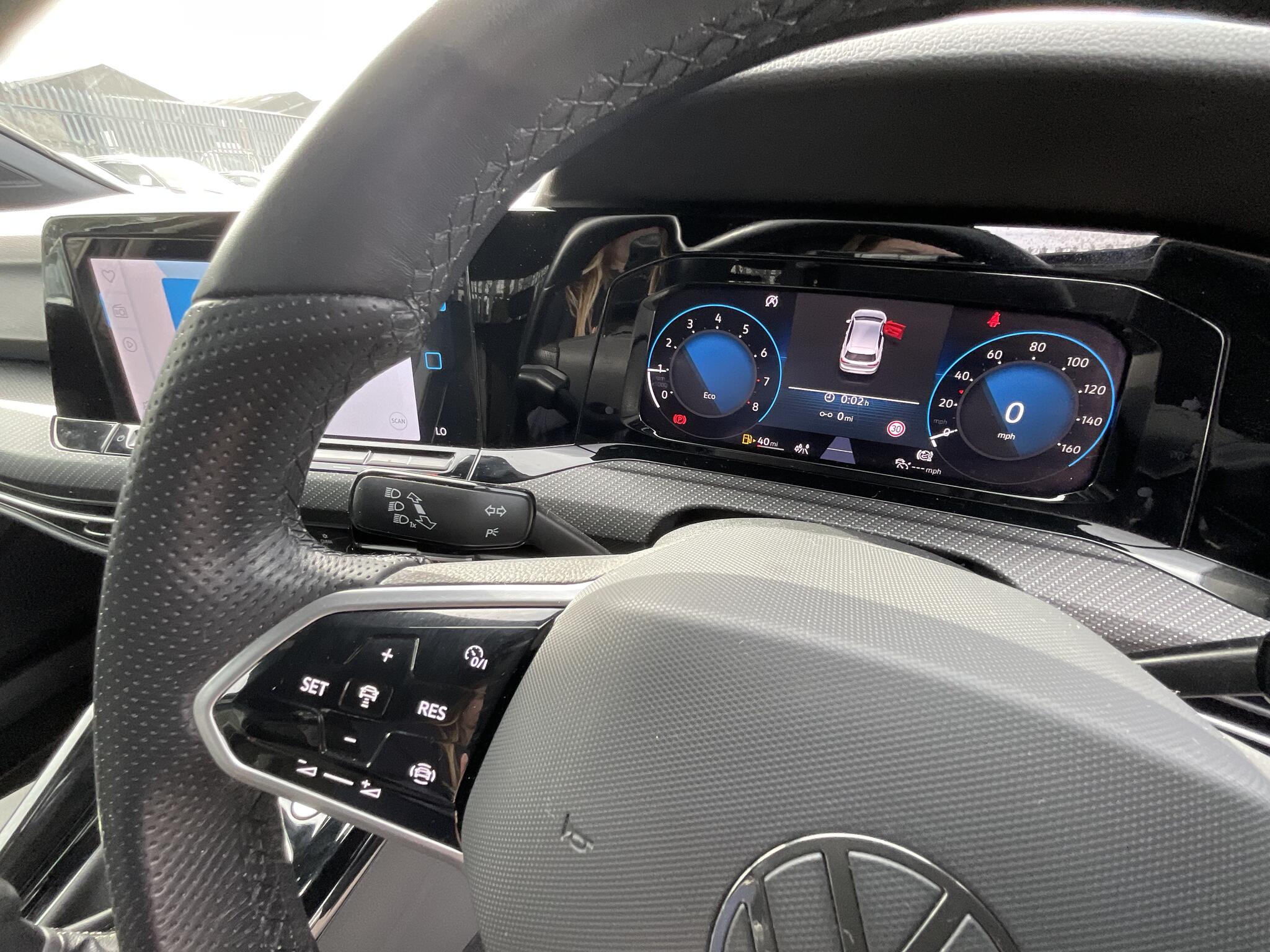 Volkswagen Golf view 22