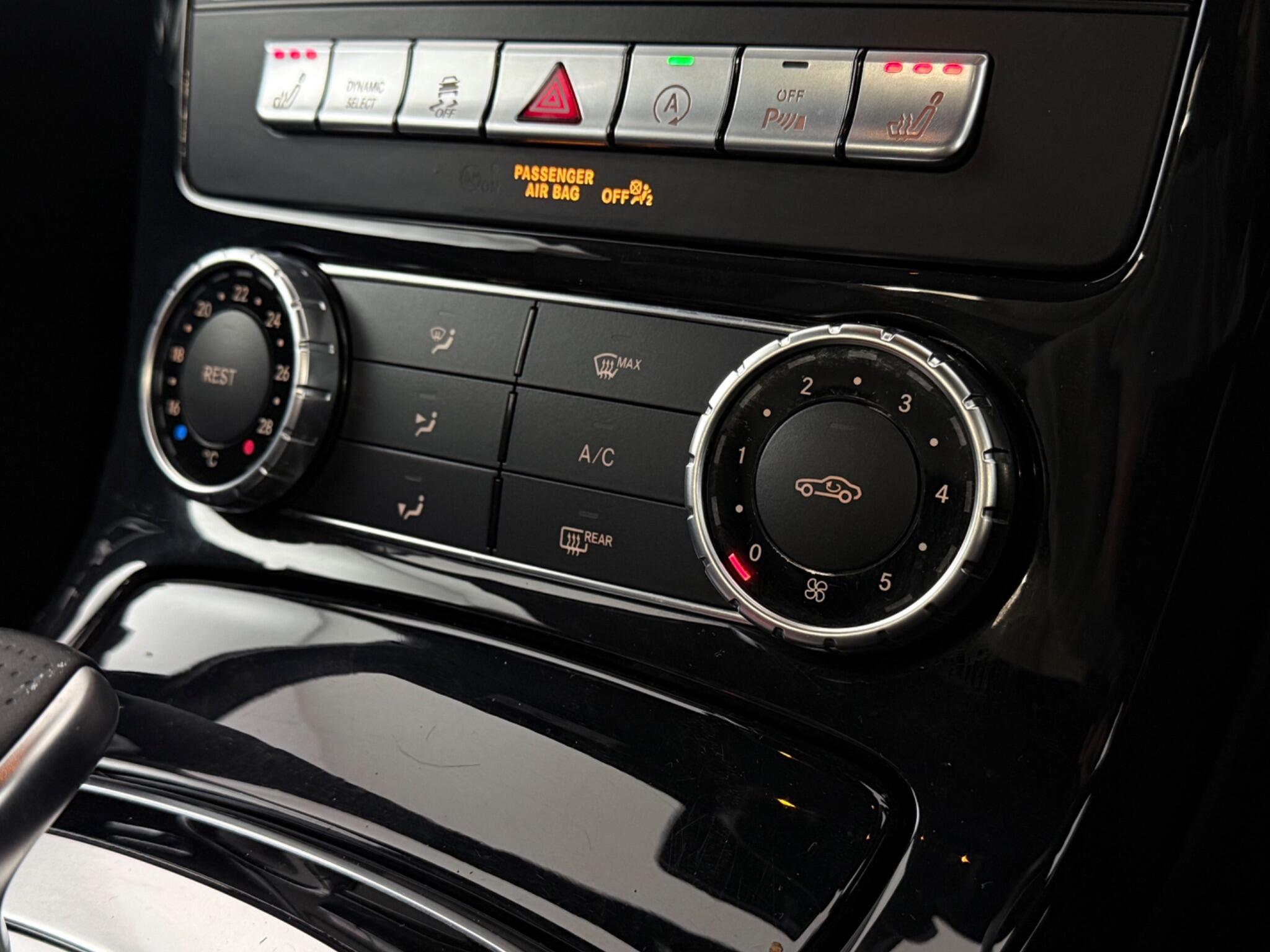 Mercedes-Benz SLC view 22