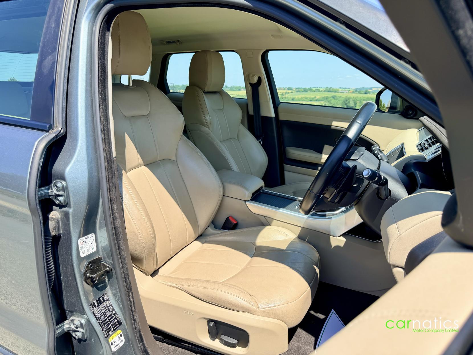 Land Rover Range Rover Evoque view 23