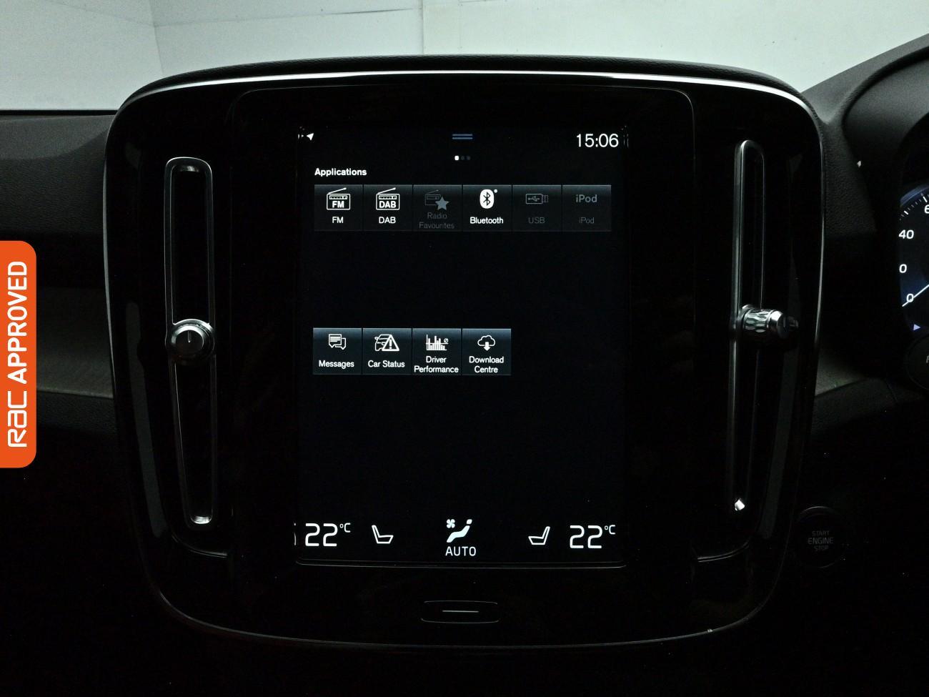 Volvo XC40 view 18
