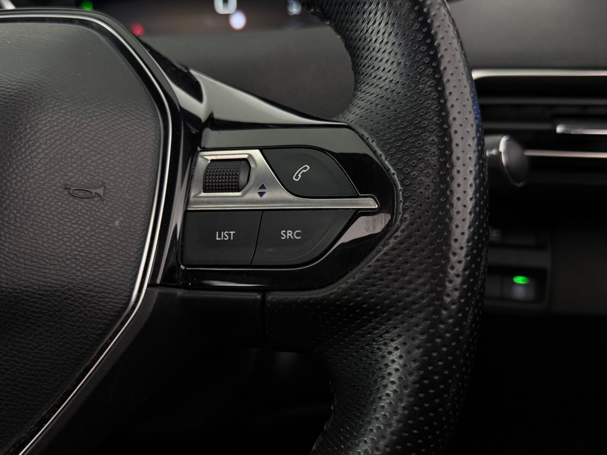 Peugeot 5008 view 17