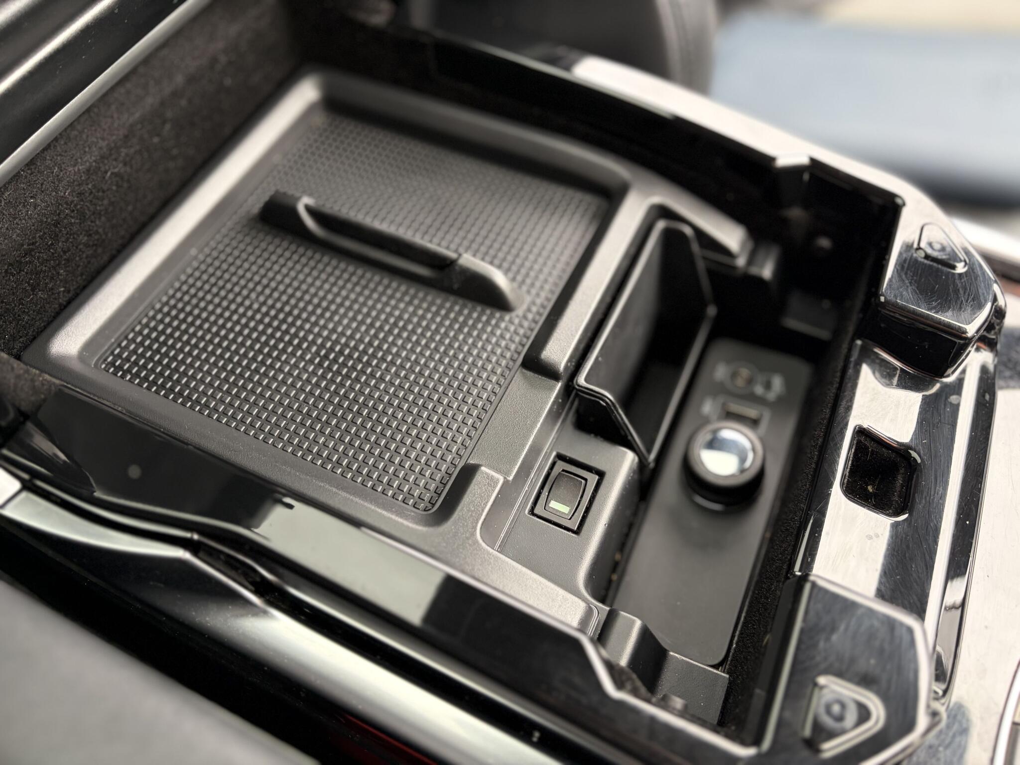 Land Rover Range Rover Sport view 23