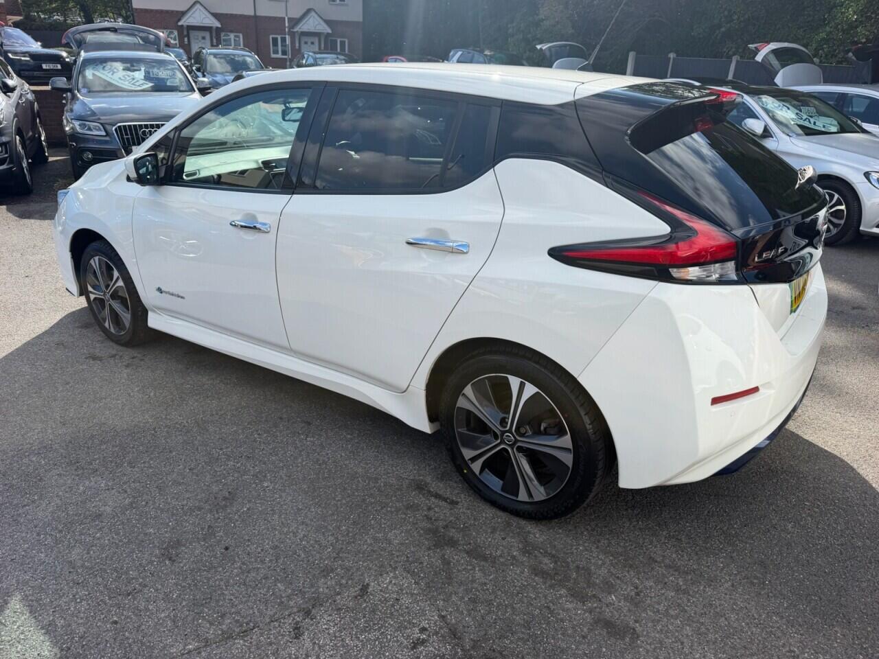 Nissan Leaf view 8