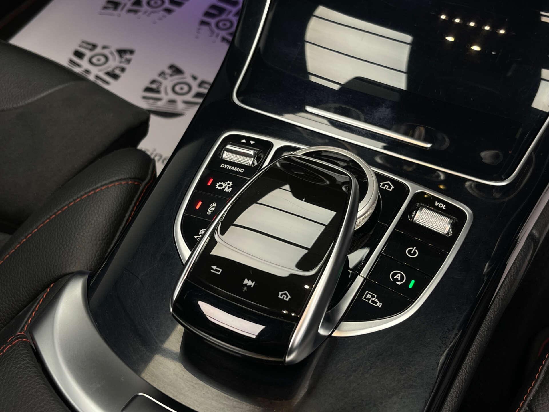 Mercedes-Benz C Class view 24
