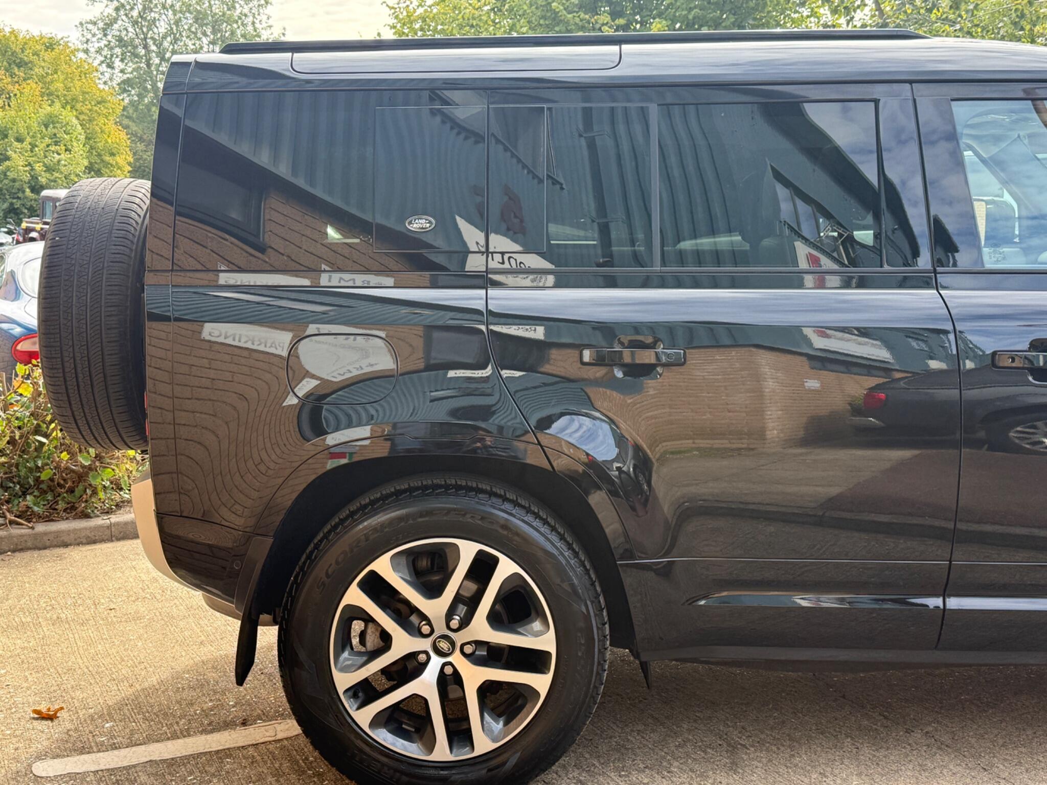 Land Rover Defender view 7