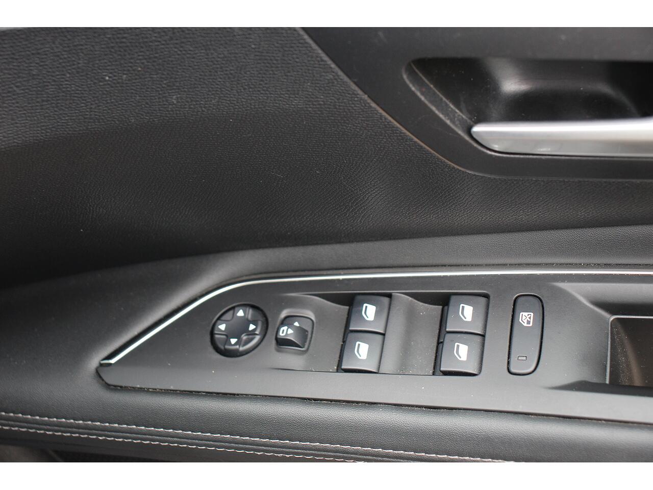 Peugeot 3008 view 30