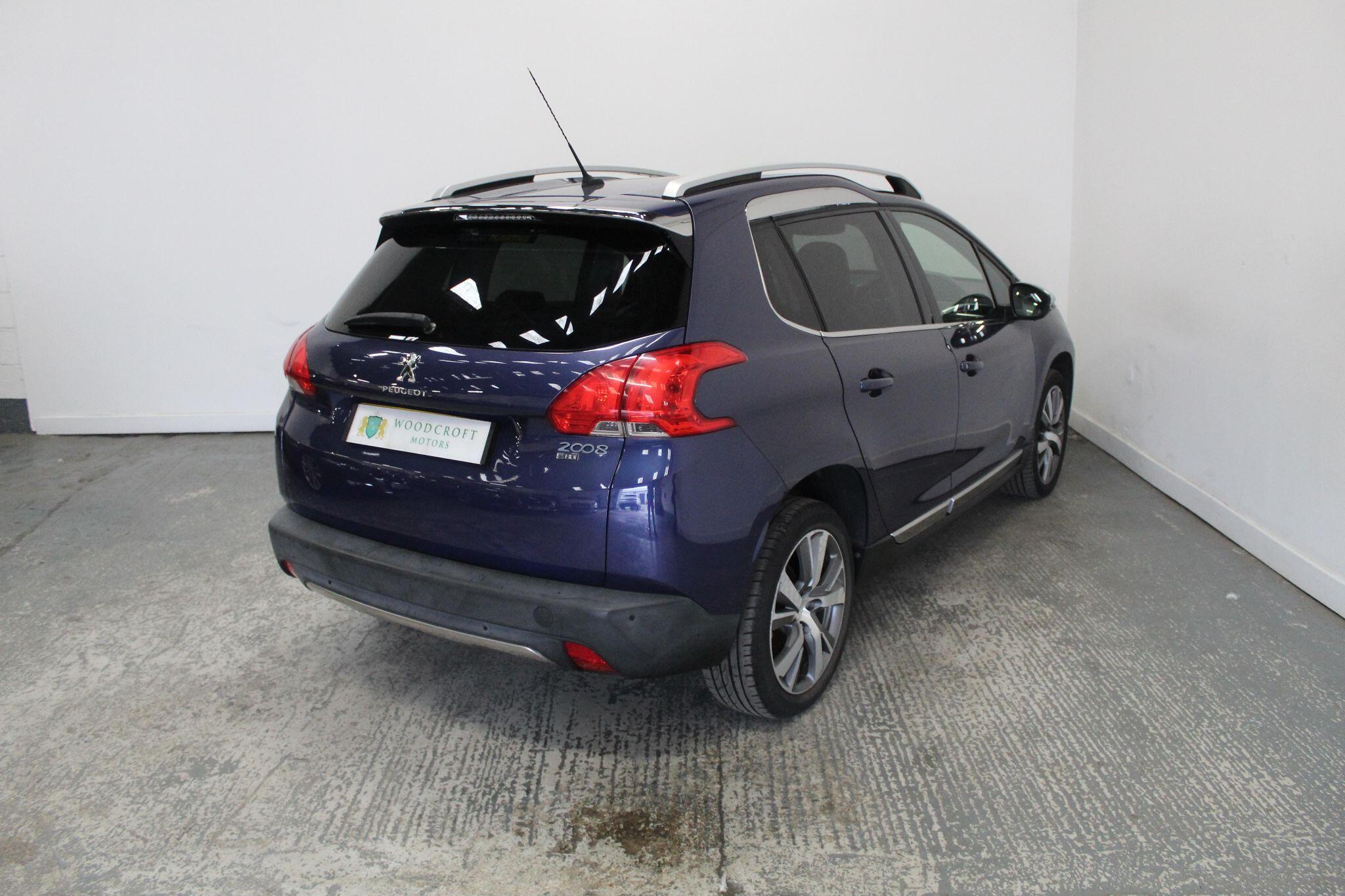 Peugeot 2008 view 8