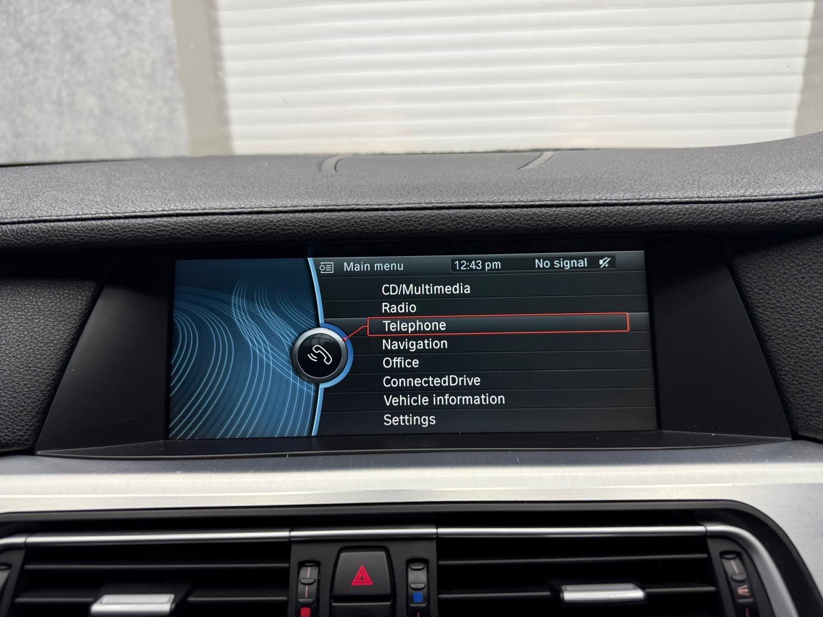 BMW 7 Series view 19