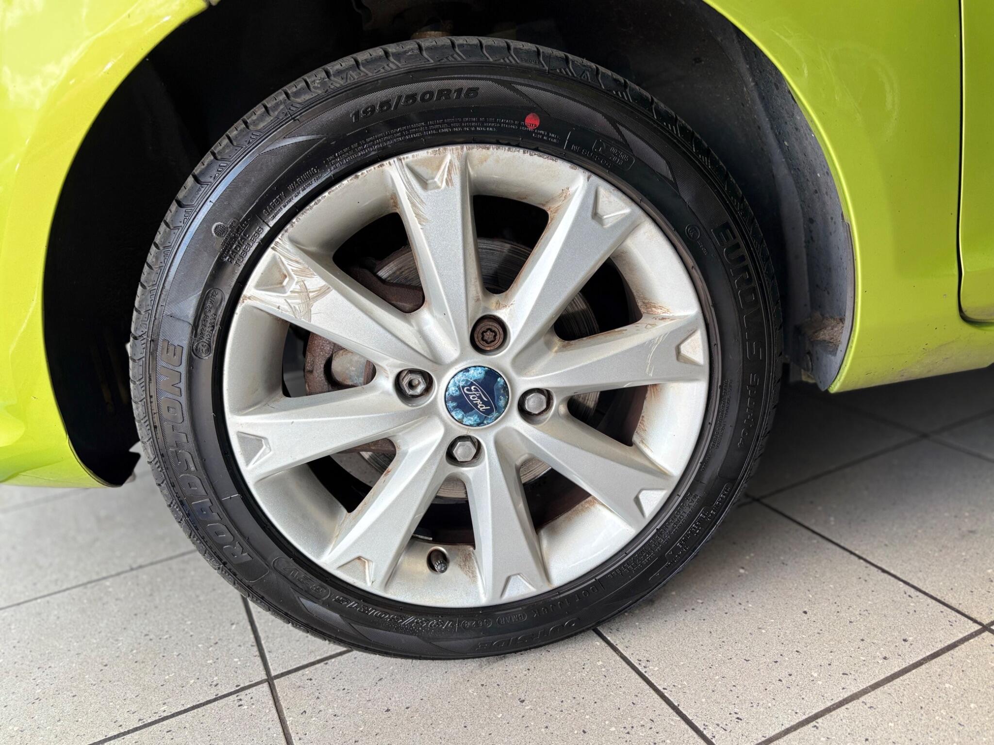 Ford Fiesta view 28
