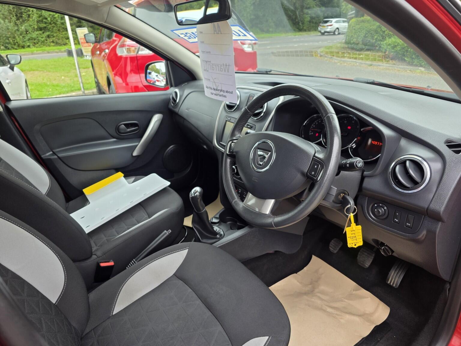 Dacia Sandero view 8