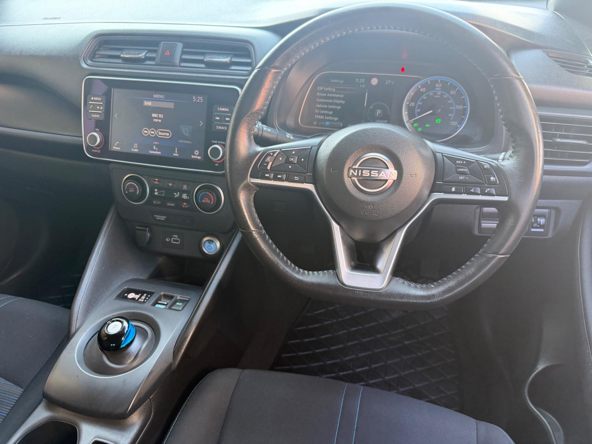 Nissan Leaf view 17