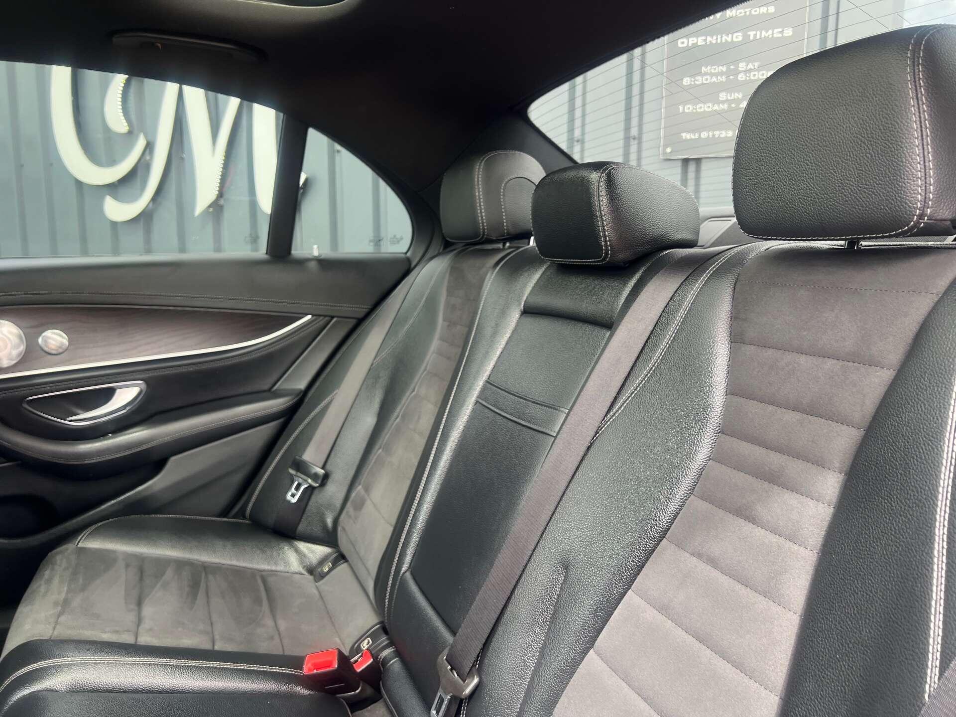 Mercedes-Benz E-Class view 42