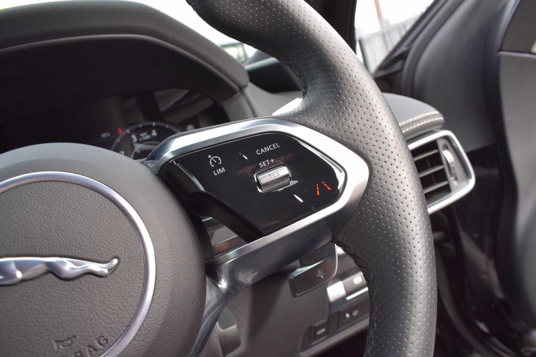 Jaguar Xe view 22