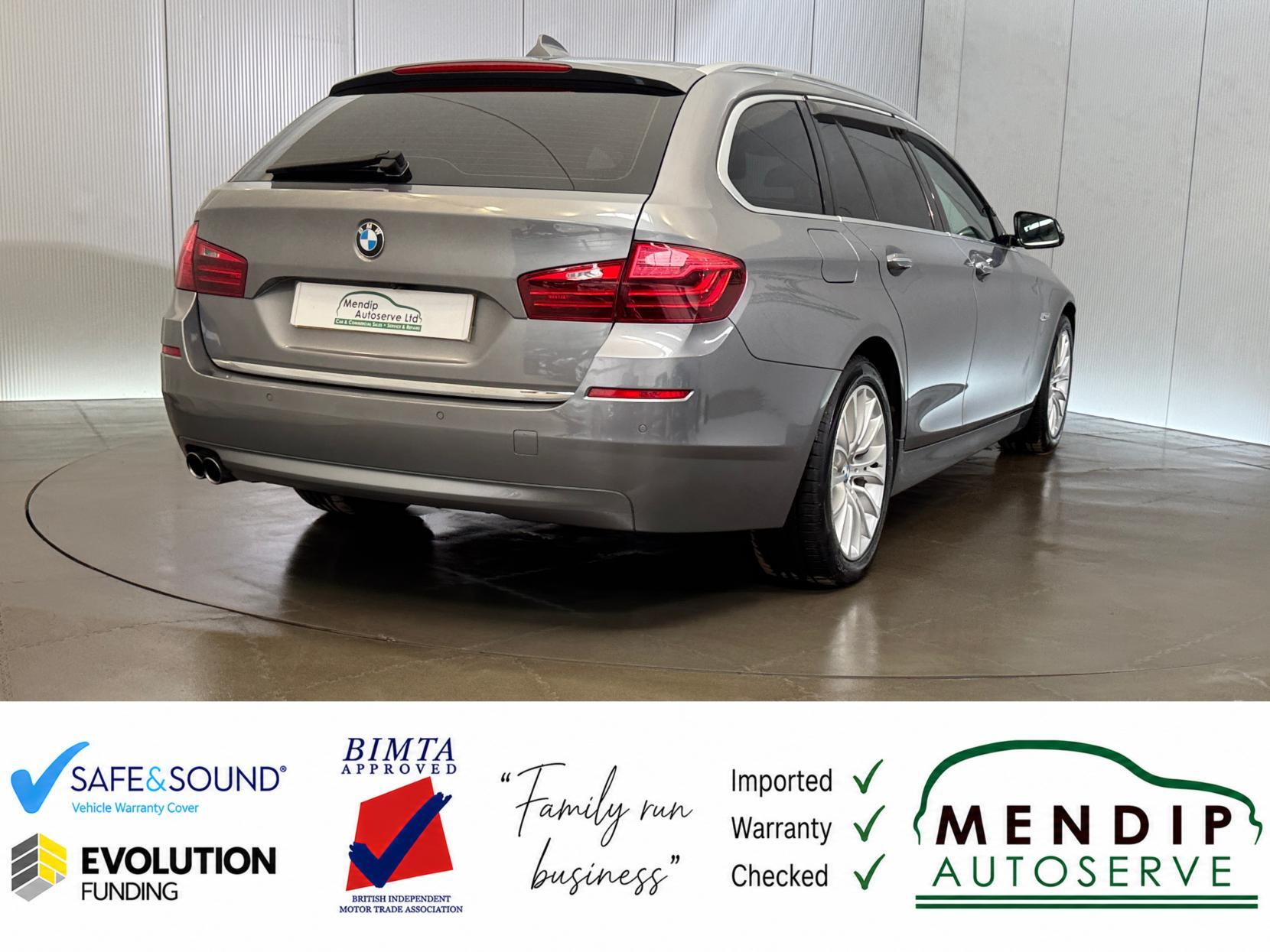 BMW 5 Series view 17