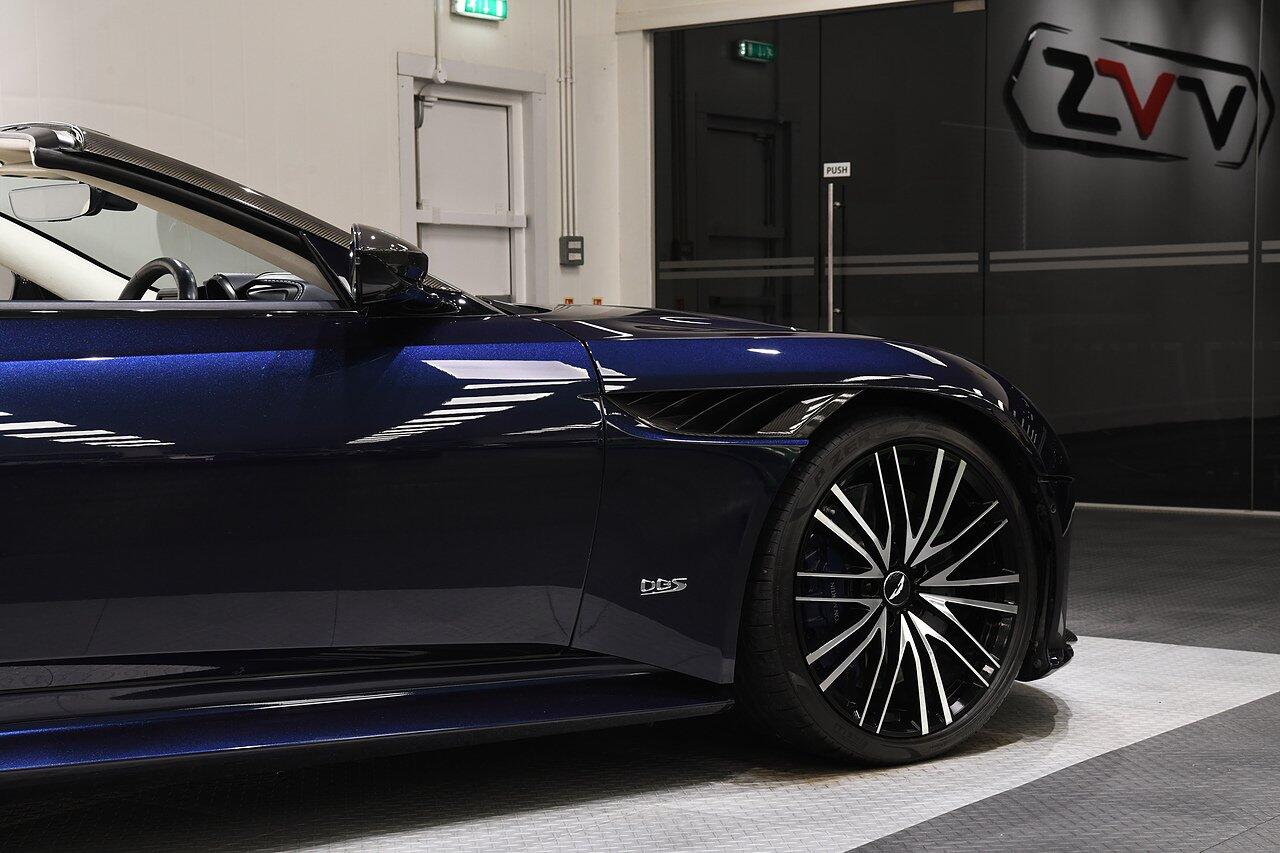Aston Martin DBS view 37