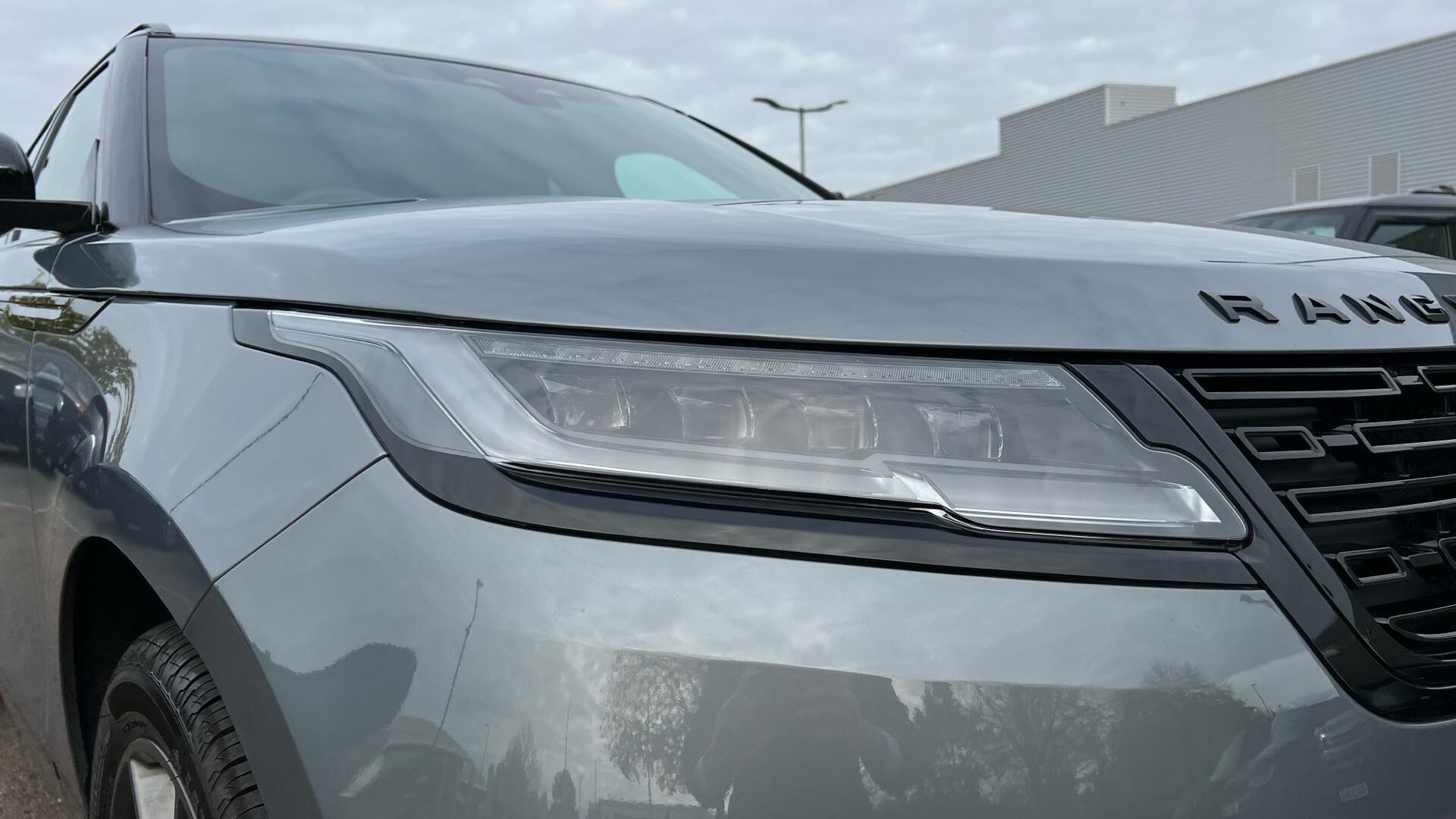 Land Rover Range Rover Velar view 20