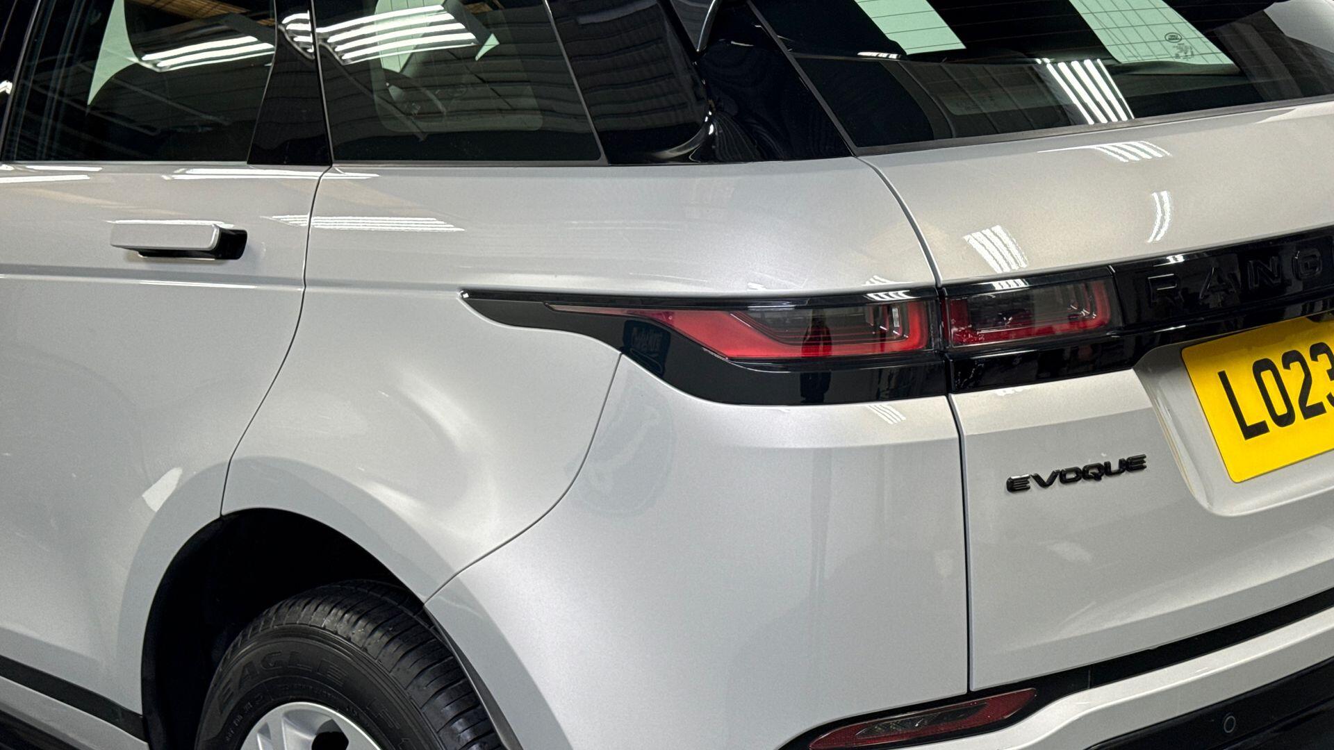 Land Rover Range Rover Evoque view 19