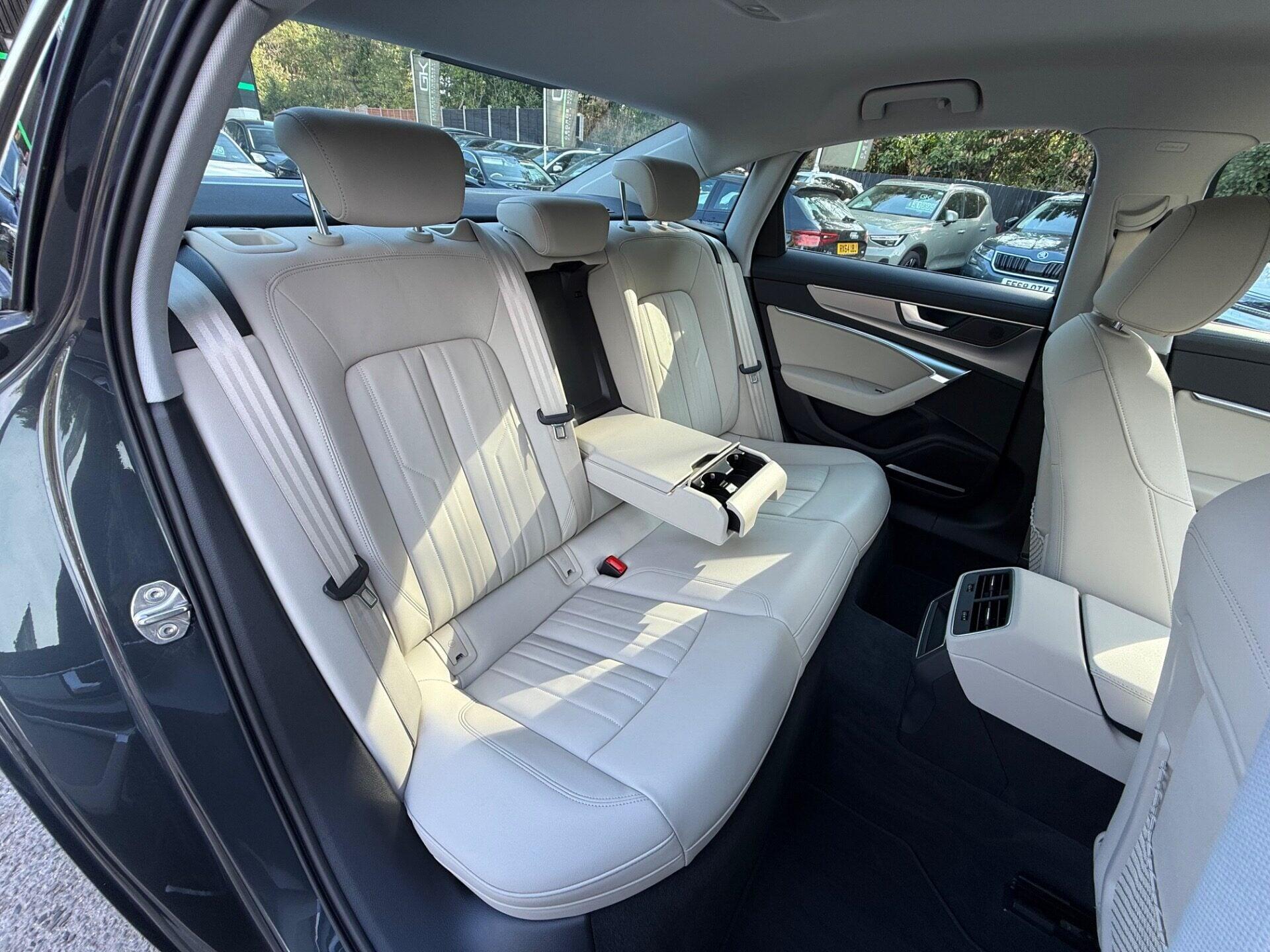 Audi A6 view 31